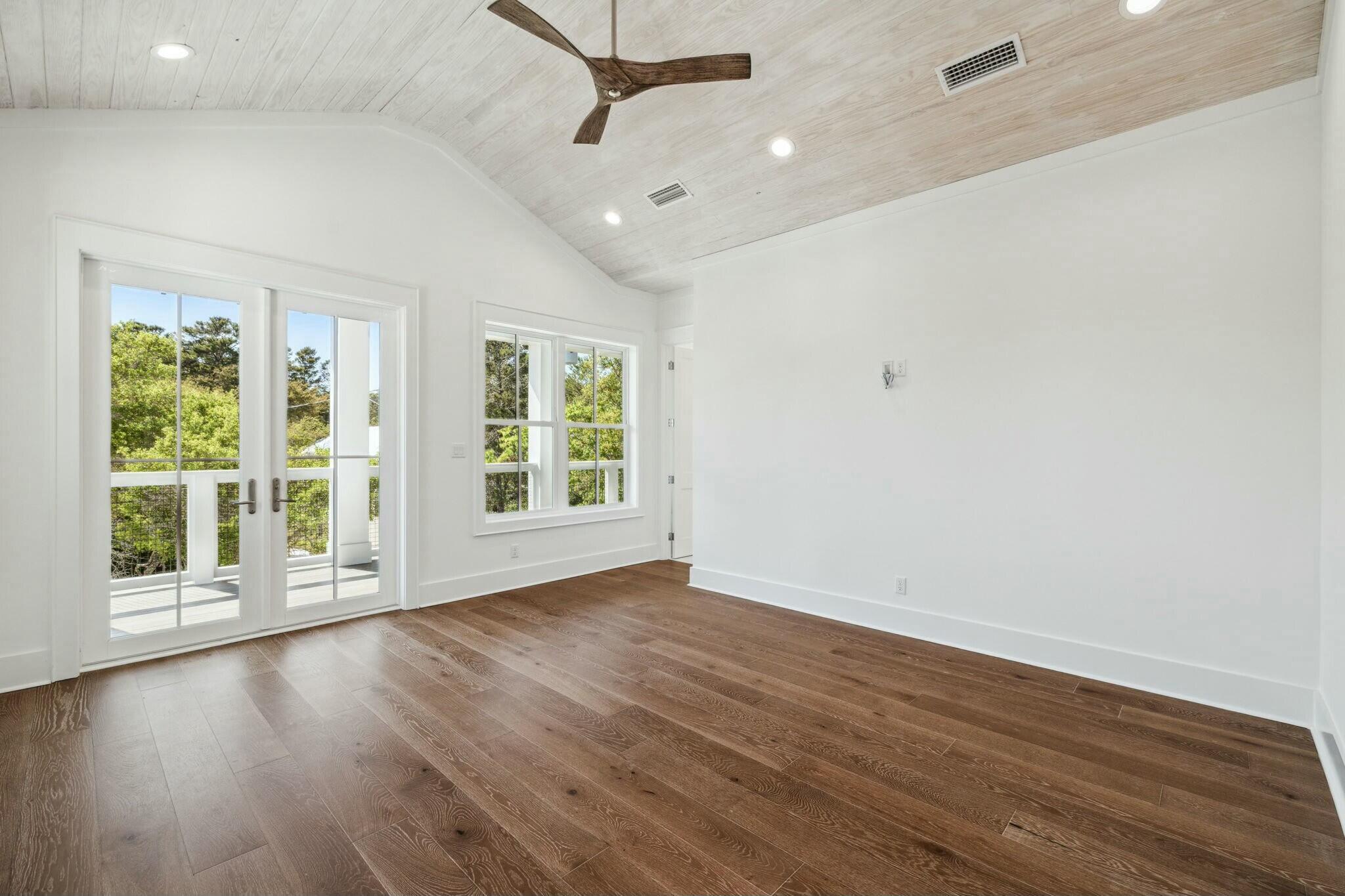 EASTERN LAKE S/D - Residential