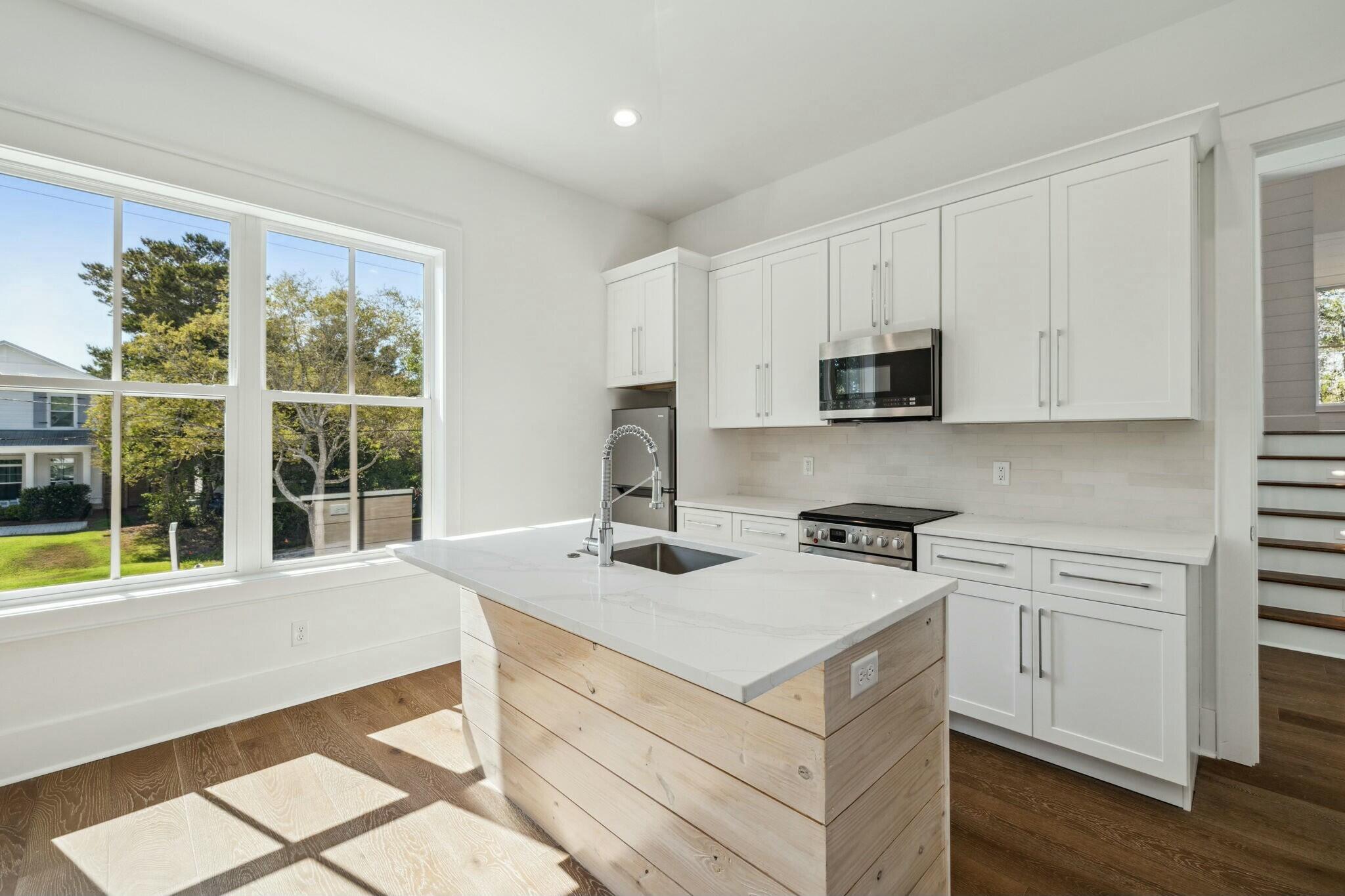 EASTERN LAKE S/D - Residential