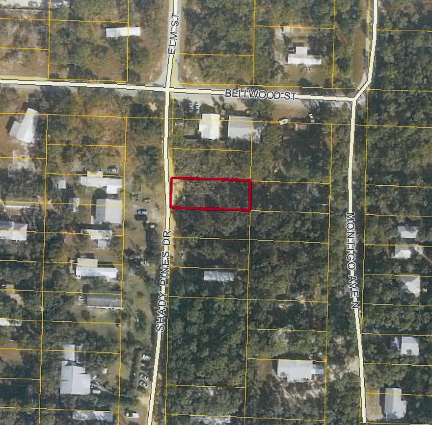 NICE LEVEL DRY LOT CLOSE TO BEACHES,SHOPPING AND DINING.YOU CAN WALK OR BIKE TO THE BEACH.