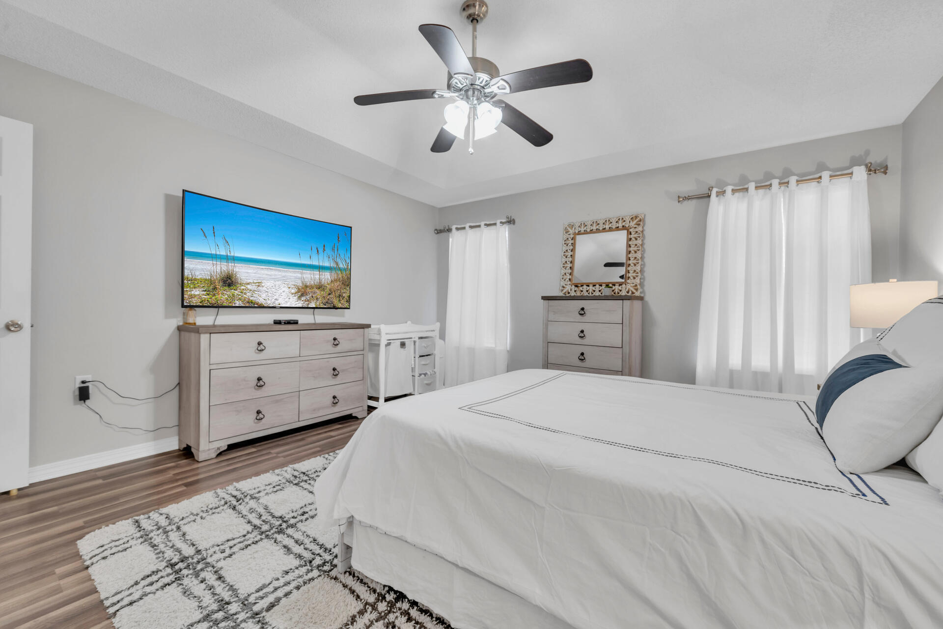 LIGHTHOUSE POINTE - Residential