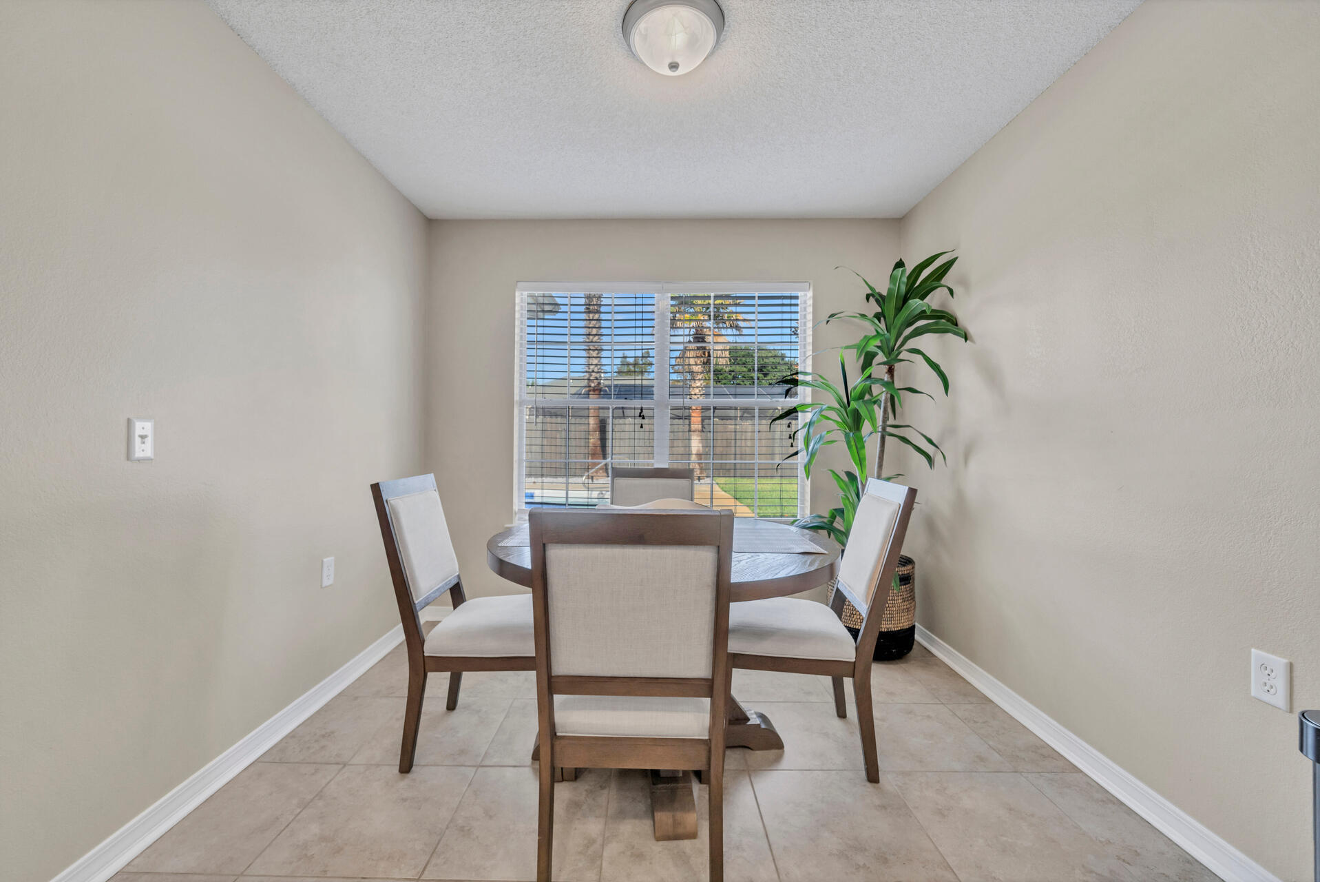 LIGHTHOUSE POINTE - Residential