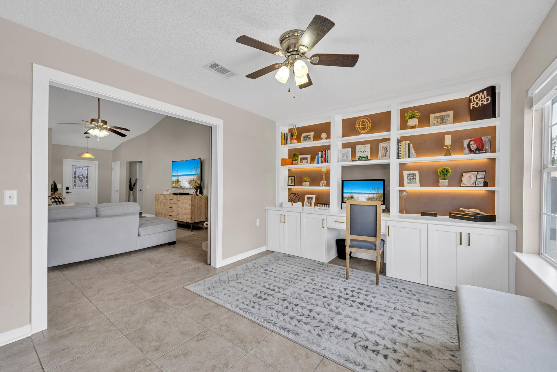 LIGHTHOUSE POINTE - Residential