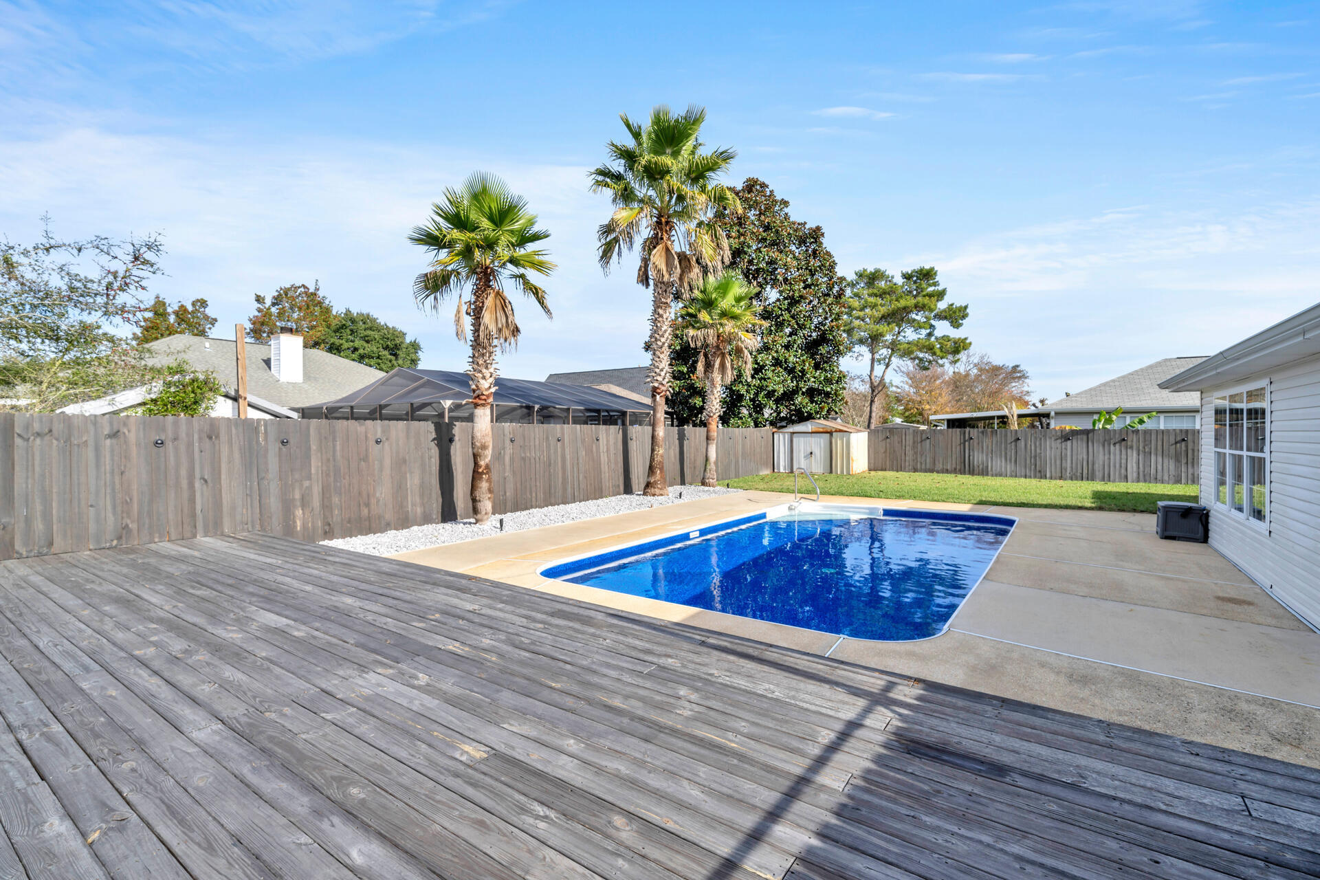 LIGHTHOUSE POINTE - Residential