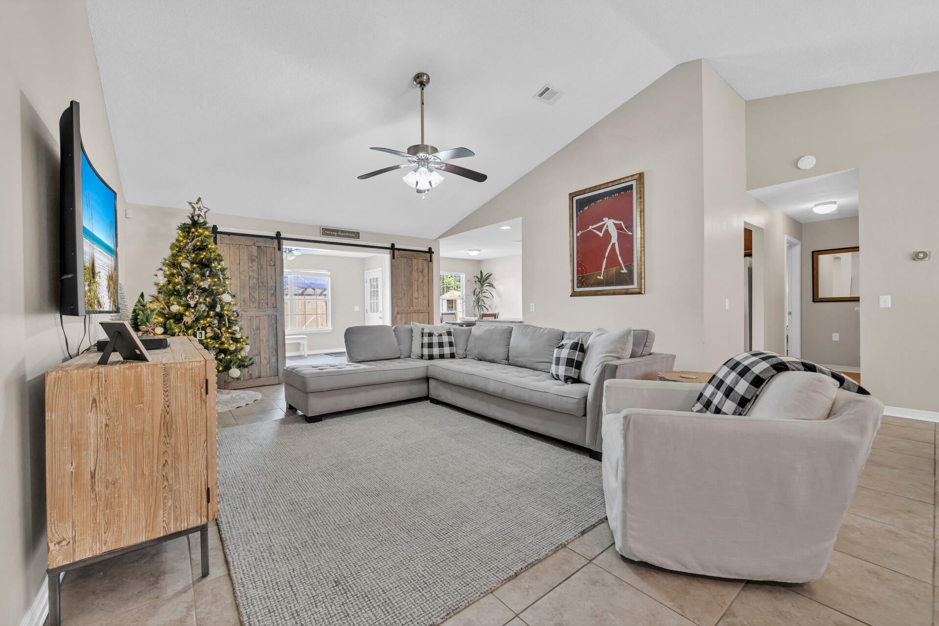 LIGHTHOUSE POINTE - Residential