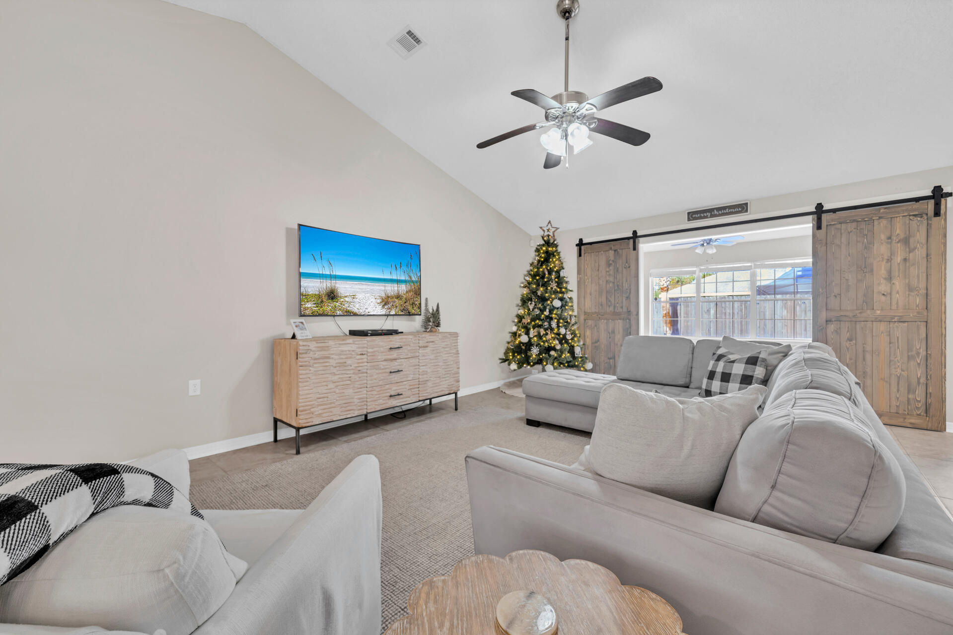 LIGHTHOUSE POINTE - Residential