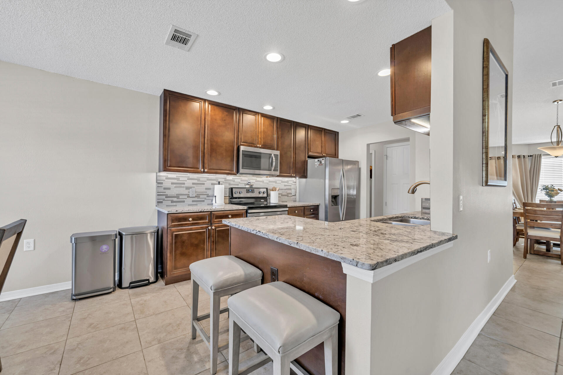 LIGHTHOUSE POINTE - Residential