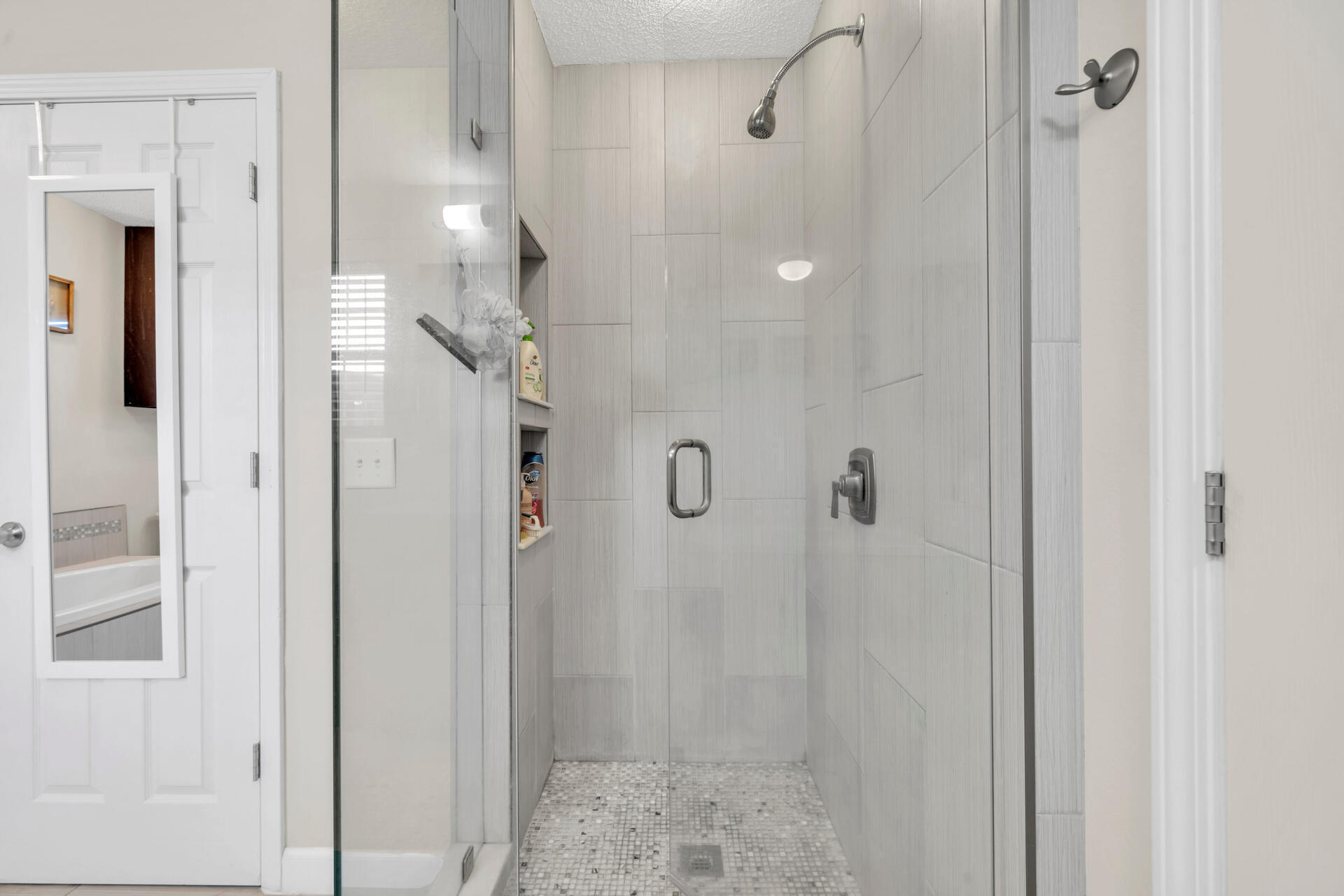 LIGHTHOUSE POINTE - Residential