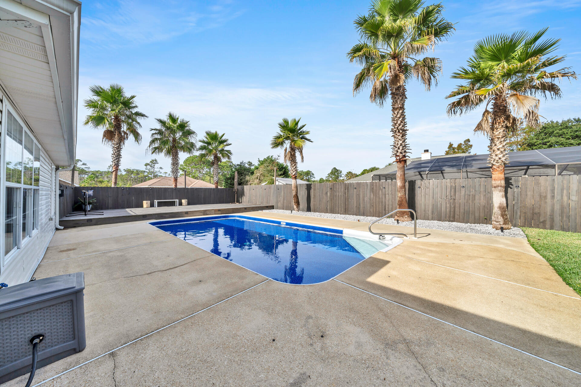 LIGHTHOUSE POINTE - Residential