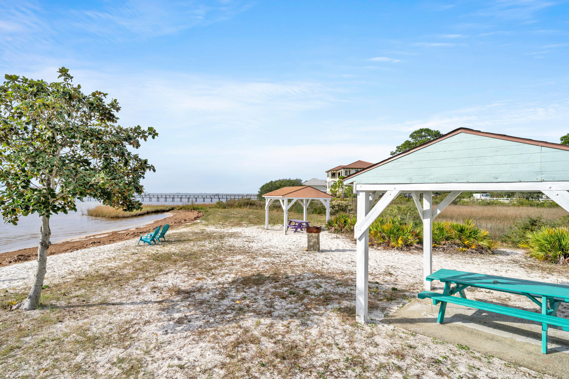 LIGHTHOUSE POINTE - Residential