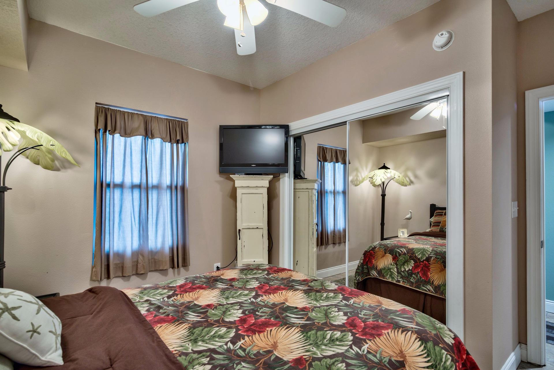 PALAZZO CONDOMINIUMS - Residential