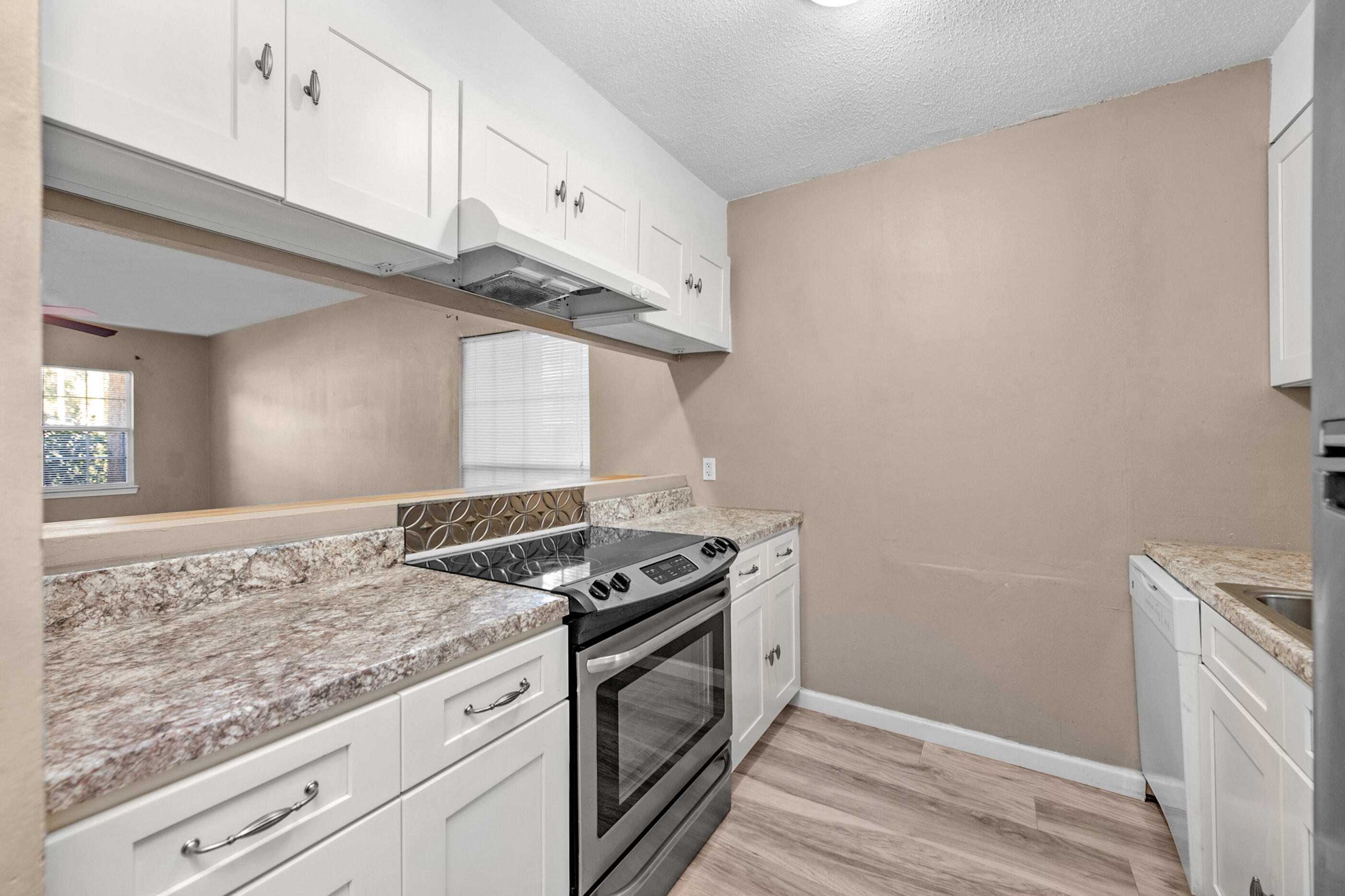 SUNSET STRIP - Residential