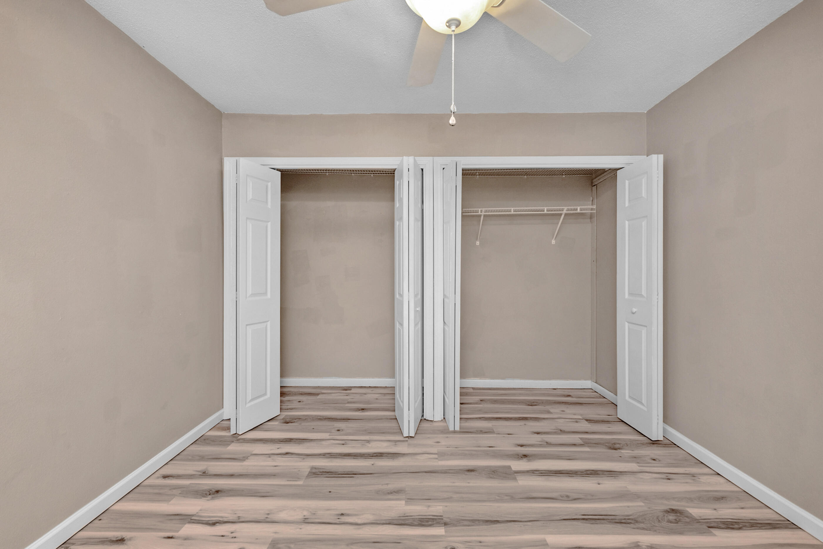 SUNSET STRIP - Residential