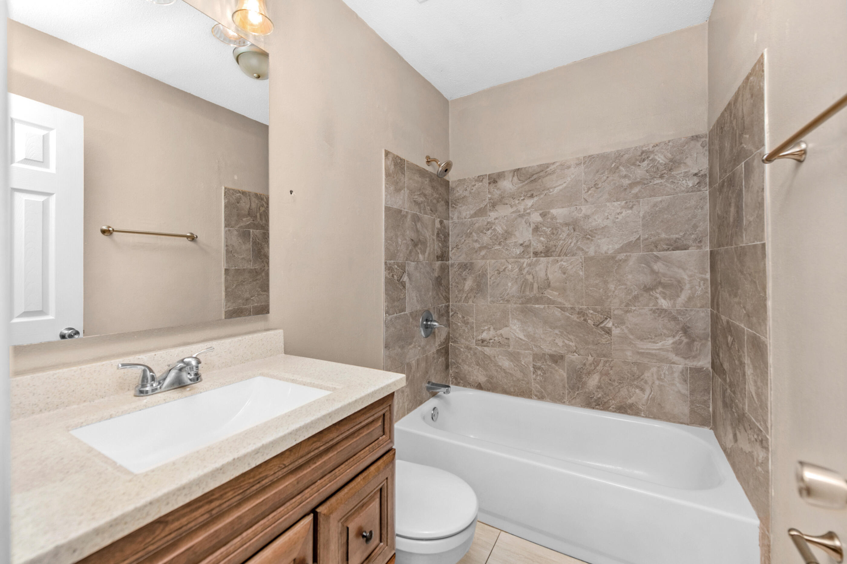 SUNSET STRIP - Residential