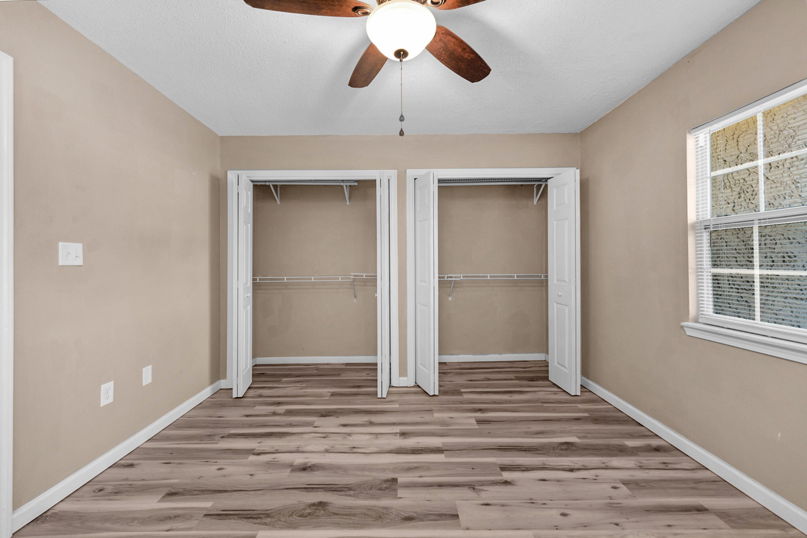 SUNSET STRIP - Residential