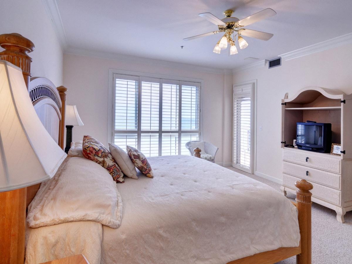 HIDDEN DUNES GRAND VILLAS - Residential