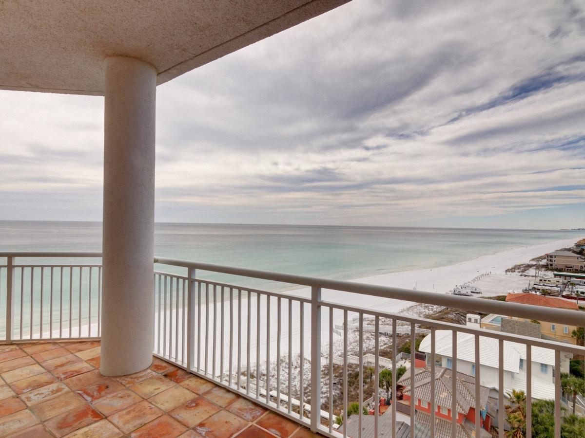 HIDDEN DUNES GRAND VILLAS - Residential
