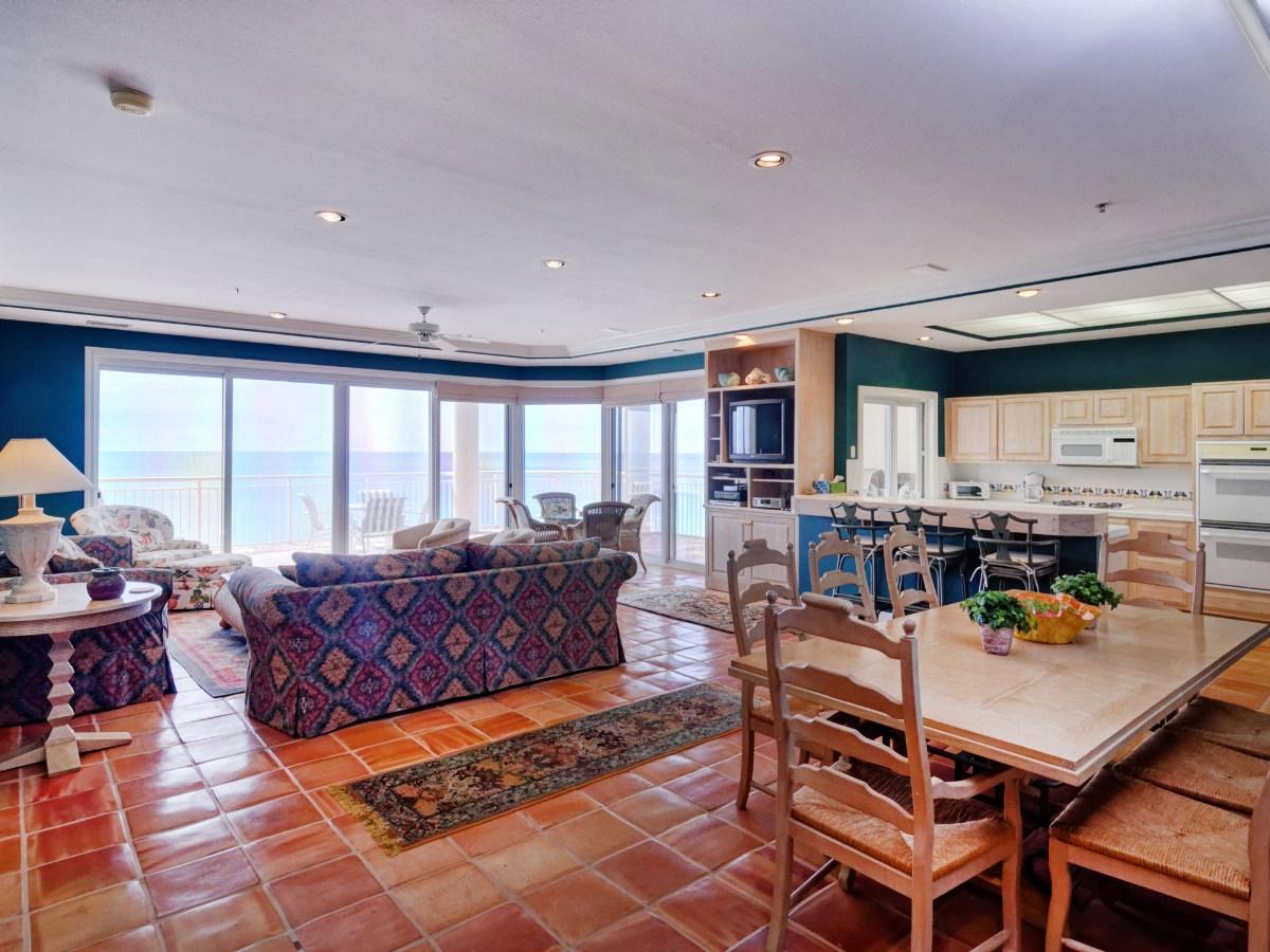 HIDDEN DUNES GRAND VILLAS - Residential