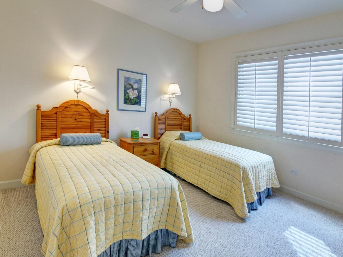 HIDDEN DUNES GRAND VILLAS - Residential