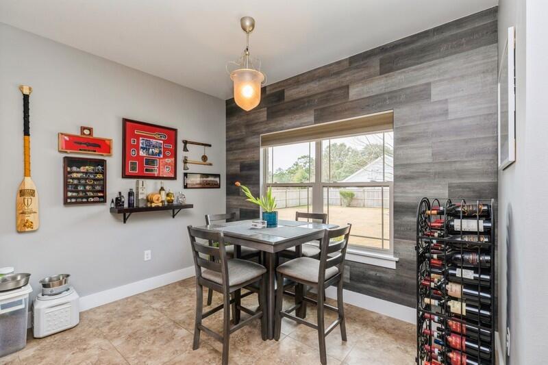 SHOAL CREEK MANOR - Residential