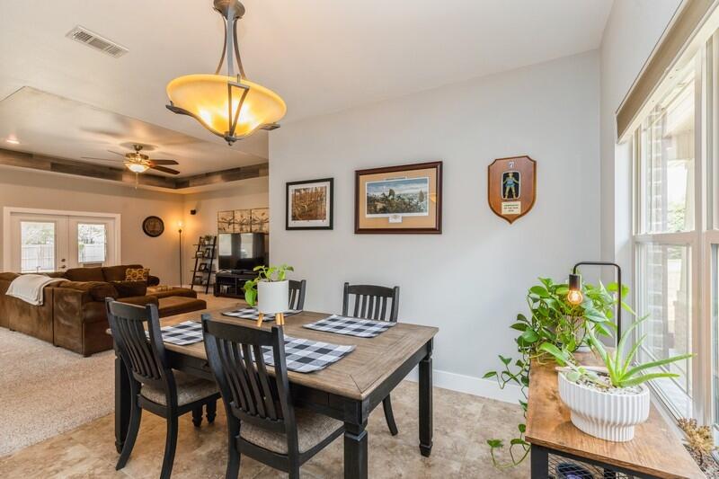 SHOAL CREEK MANOR - Residential