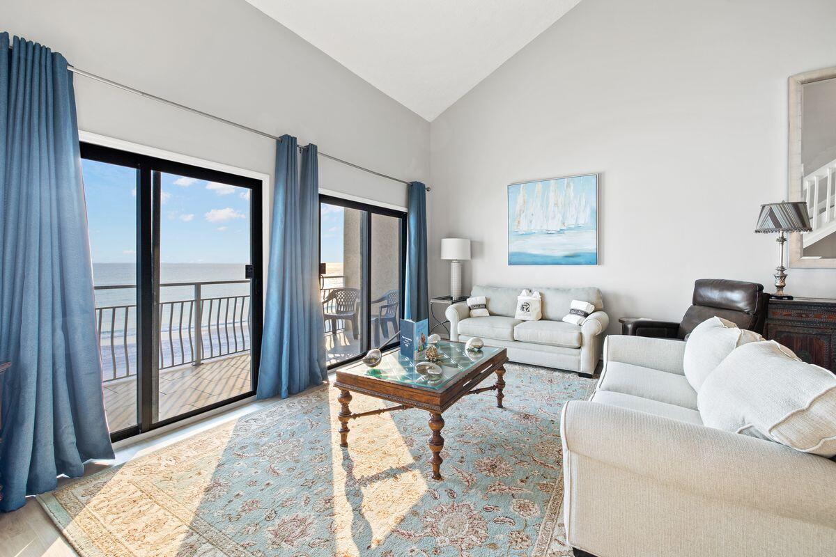 CRYSTAL VILLAS CONDO - Residential