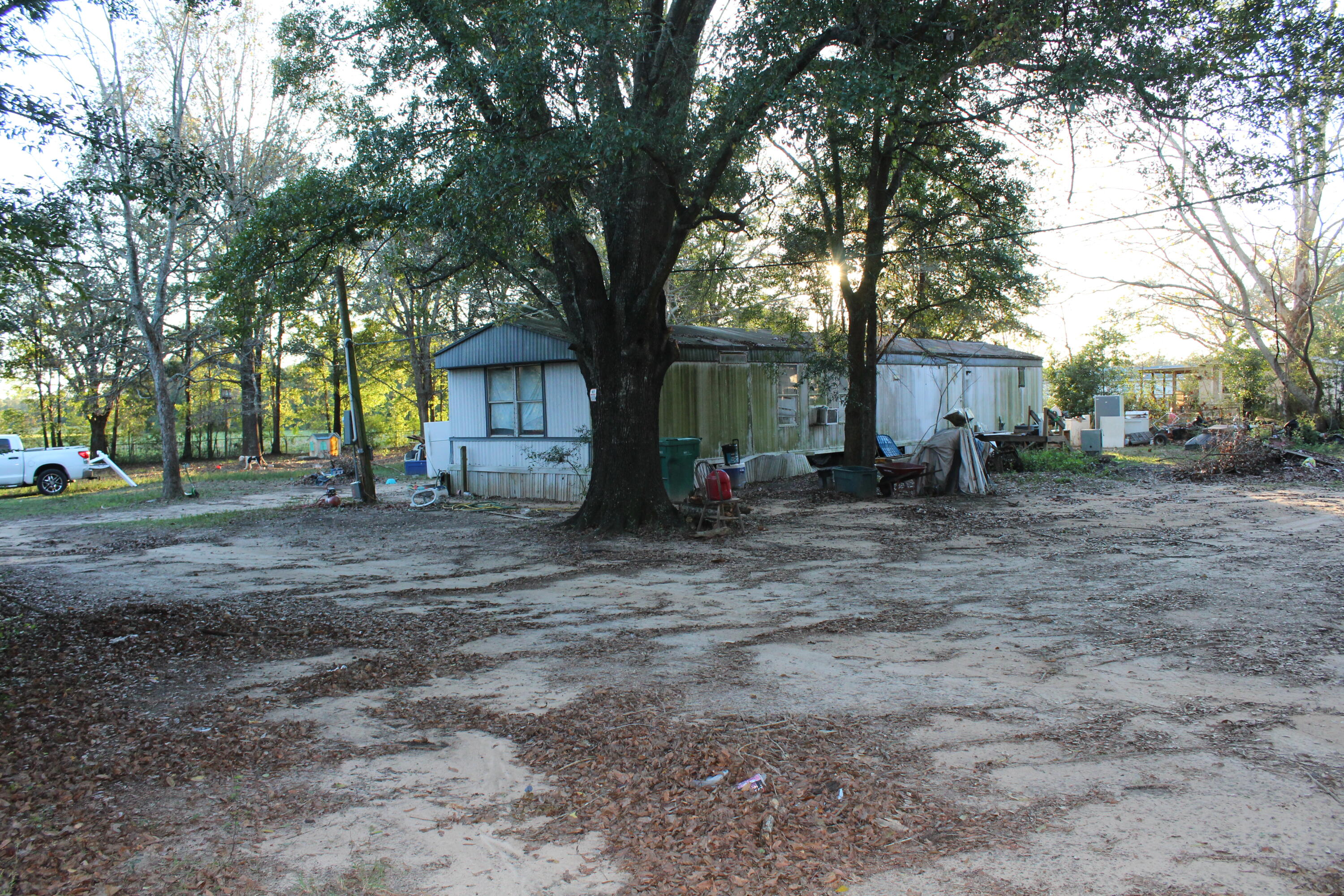 METES & BOUNDS - Land