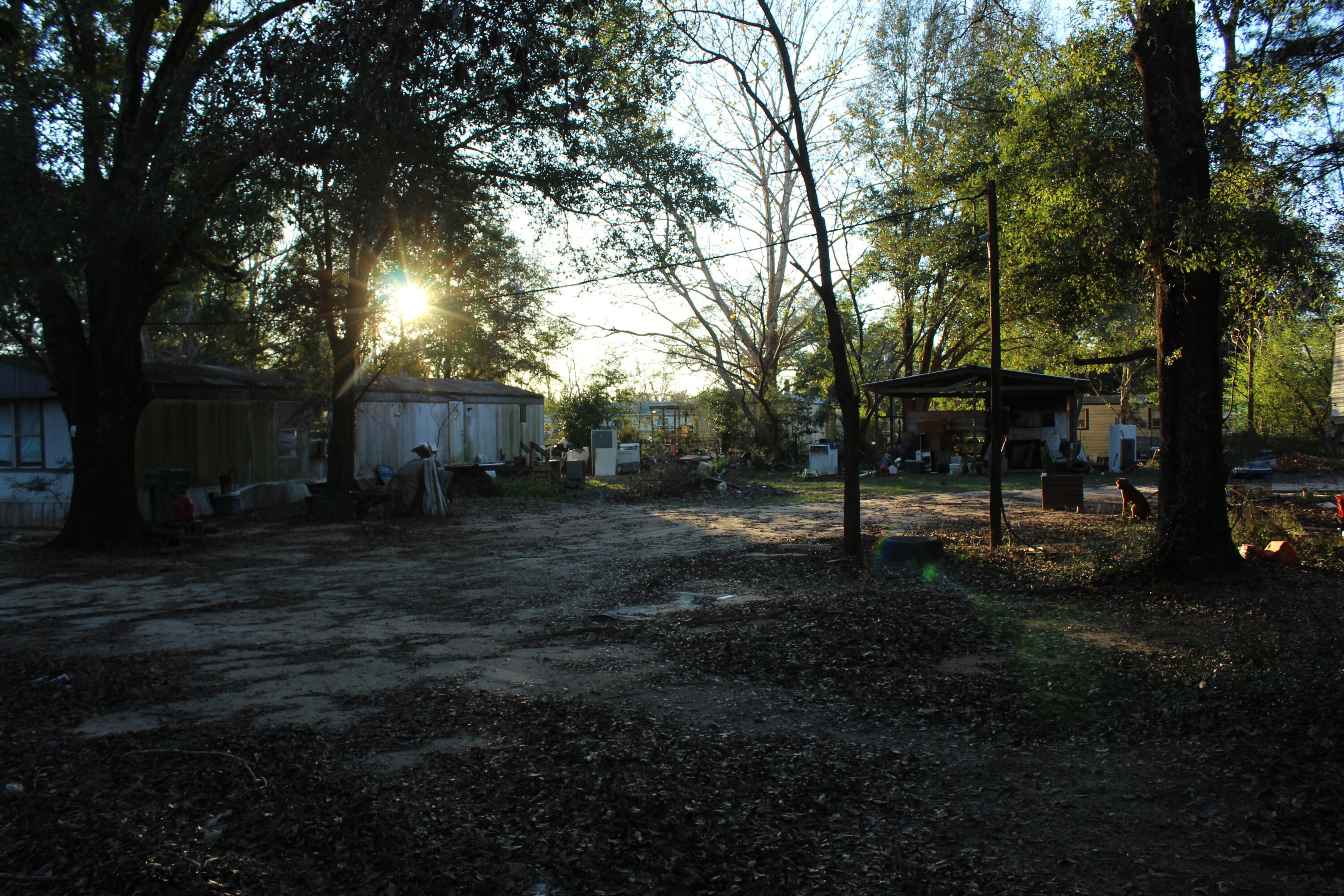 METES & BOUNDS - Land