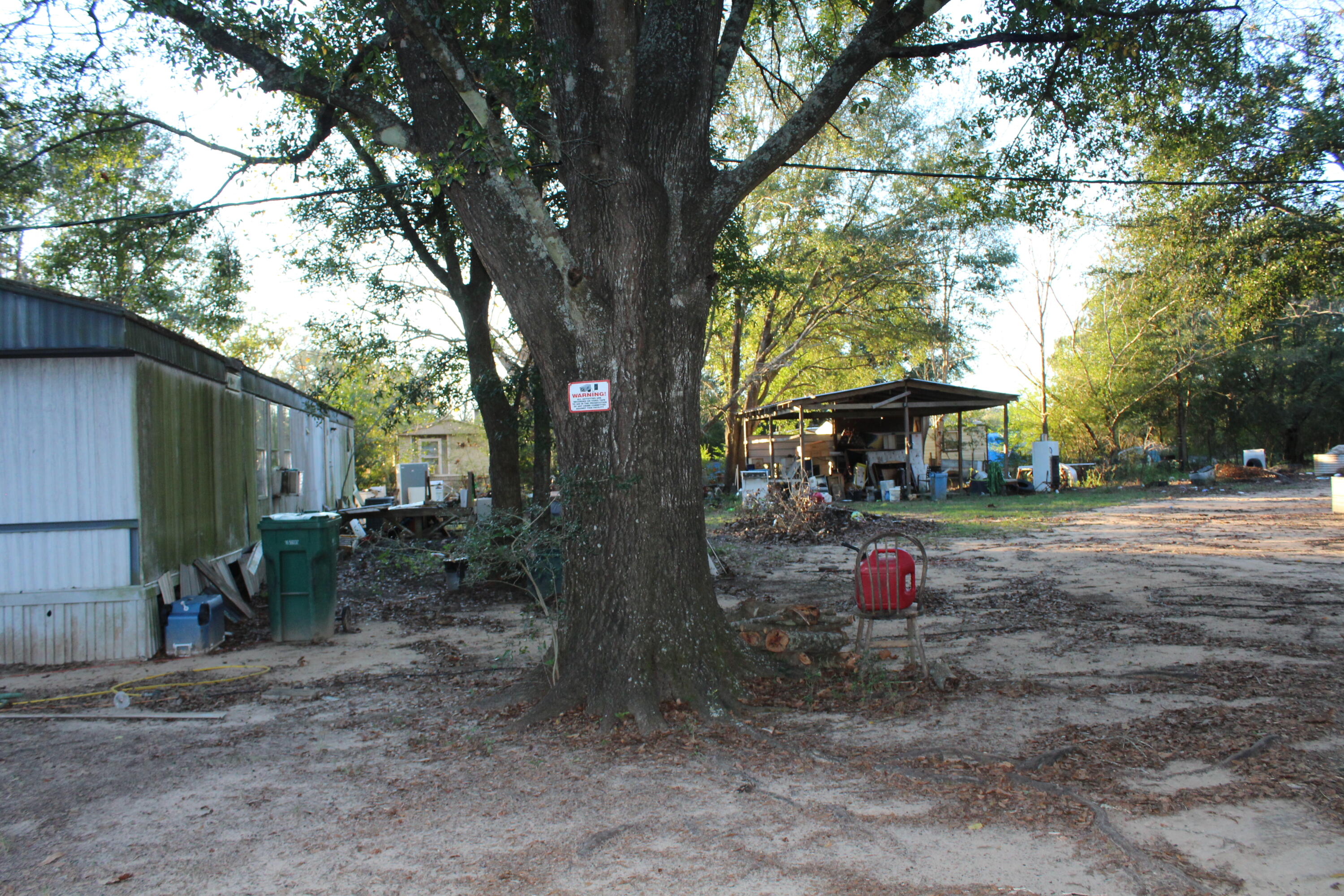 METES & BOUNDS - Land