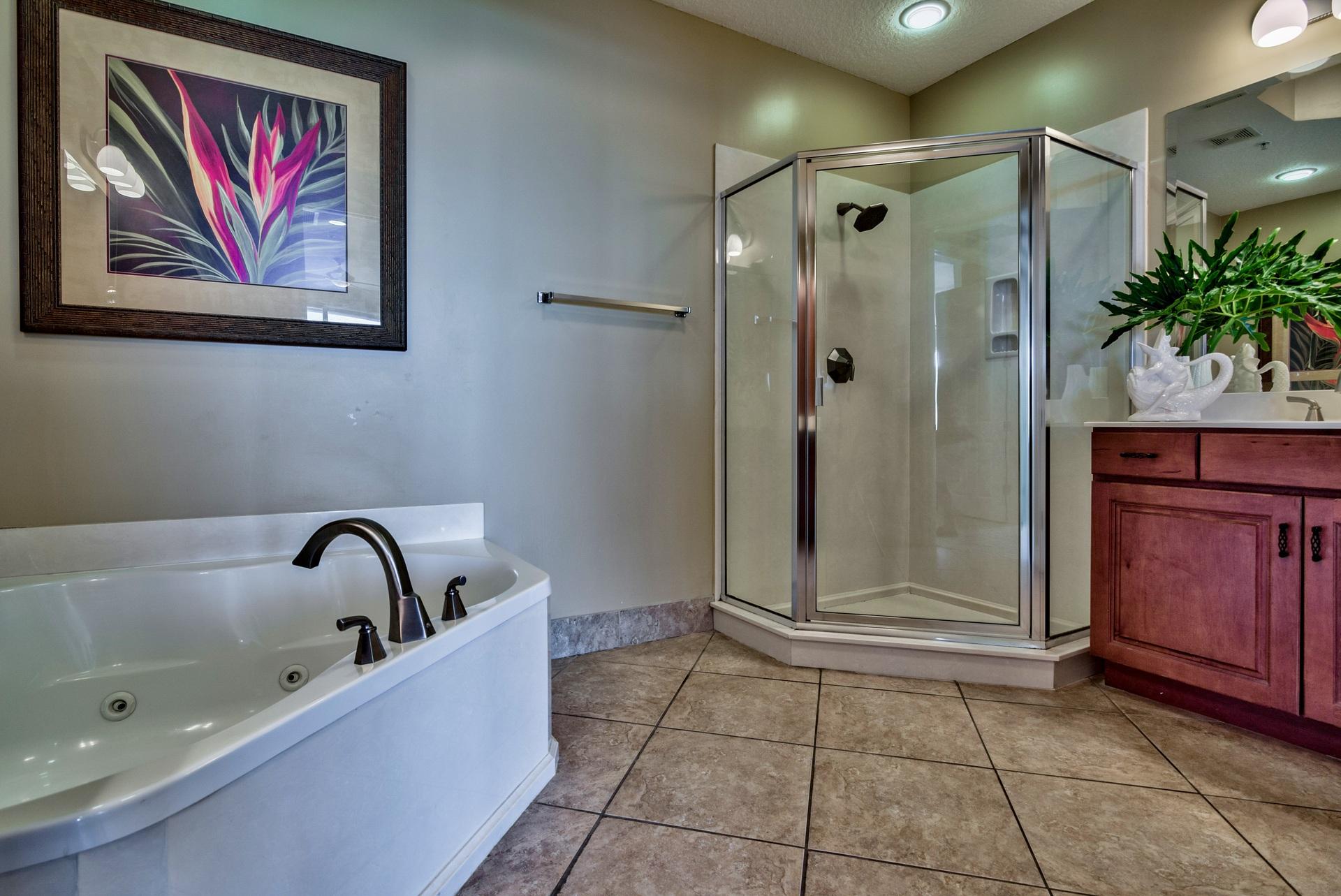 ALEXANDER AT PALM COURT - Residential