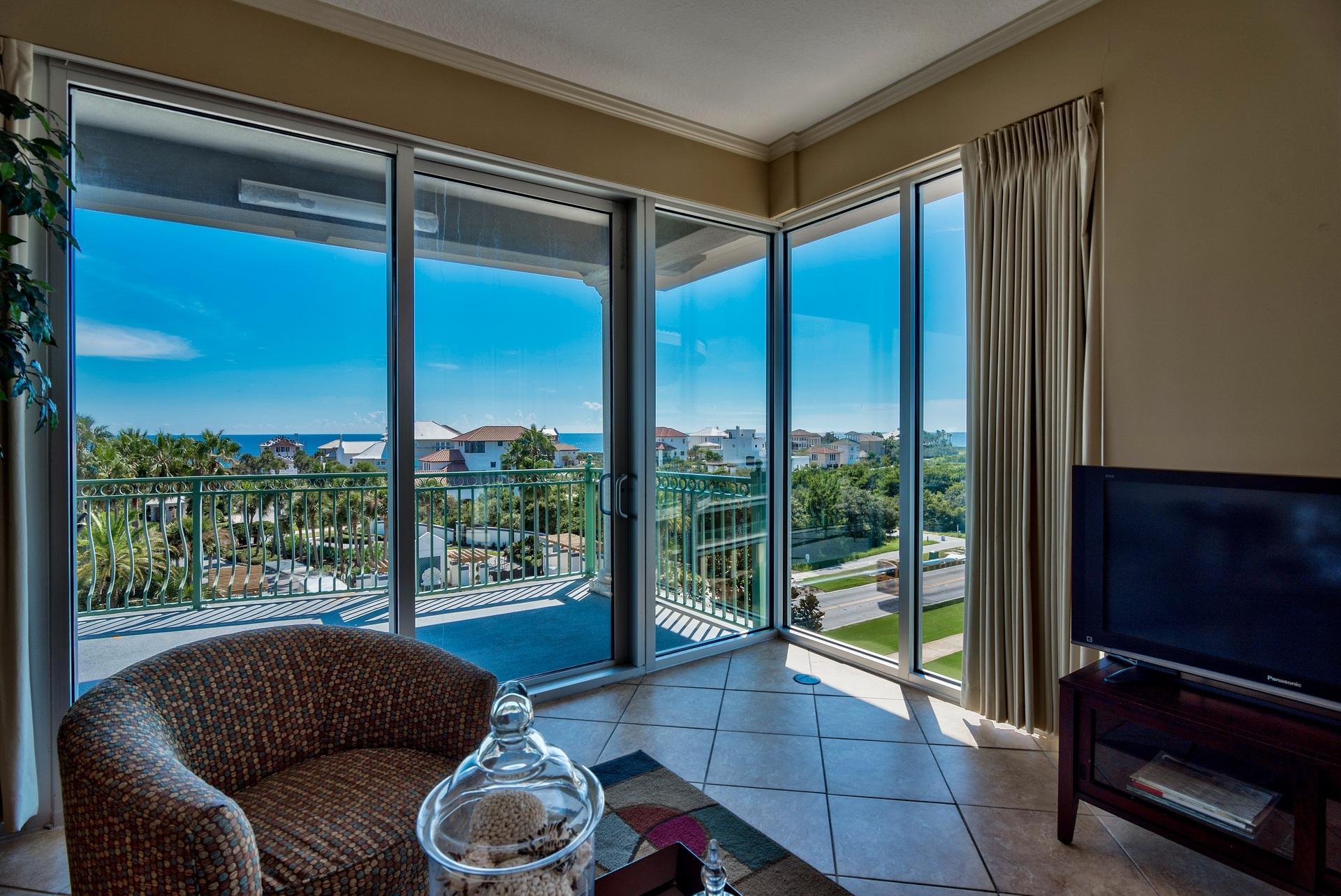 ALEXANDER AT PALM COURT - Residential