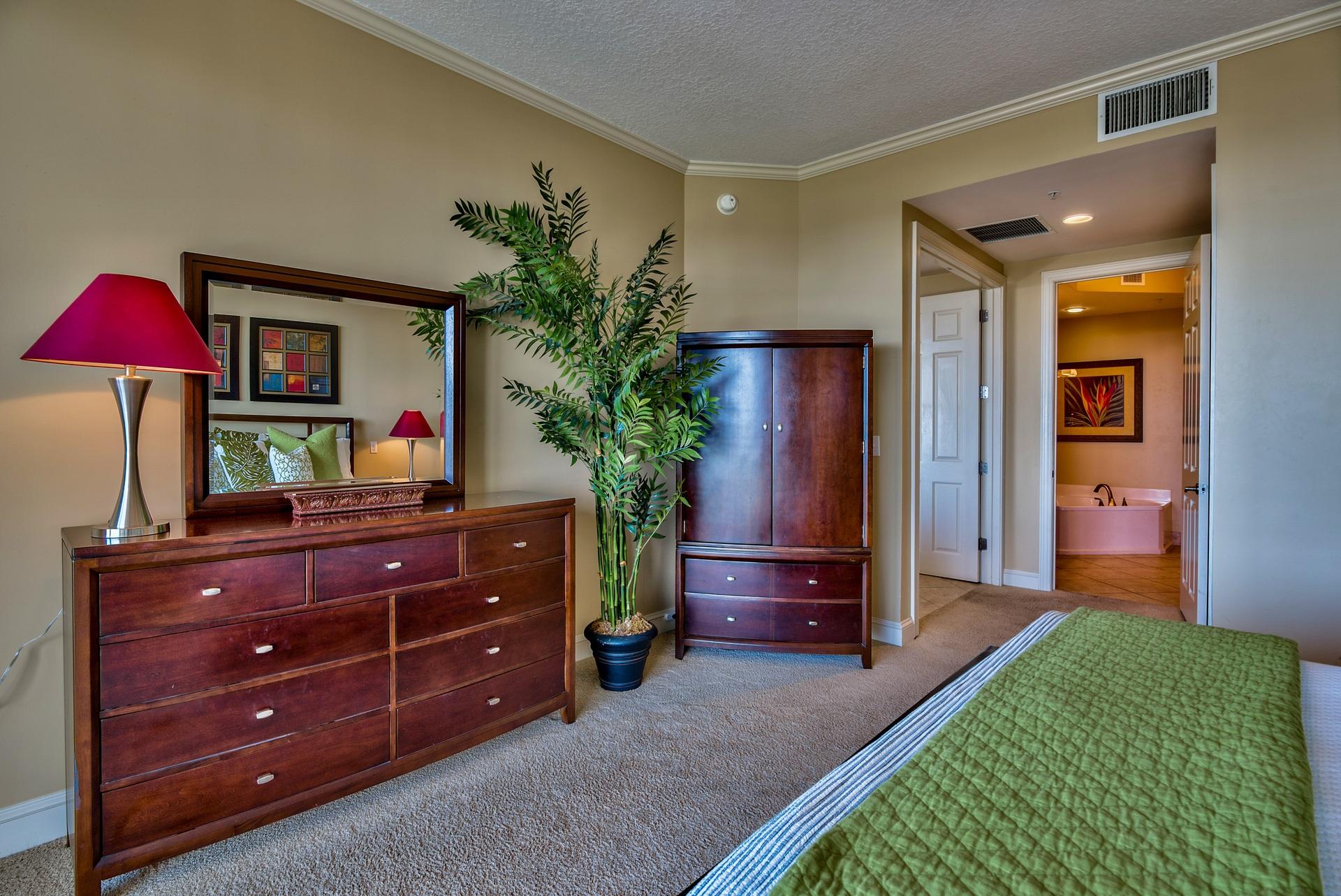 ALEXANDER AT PALM COURT - Residential