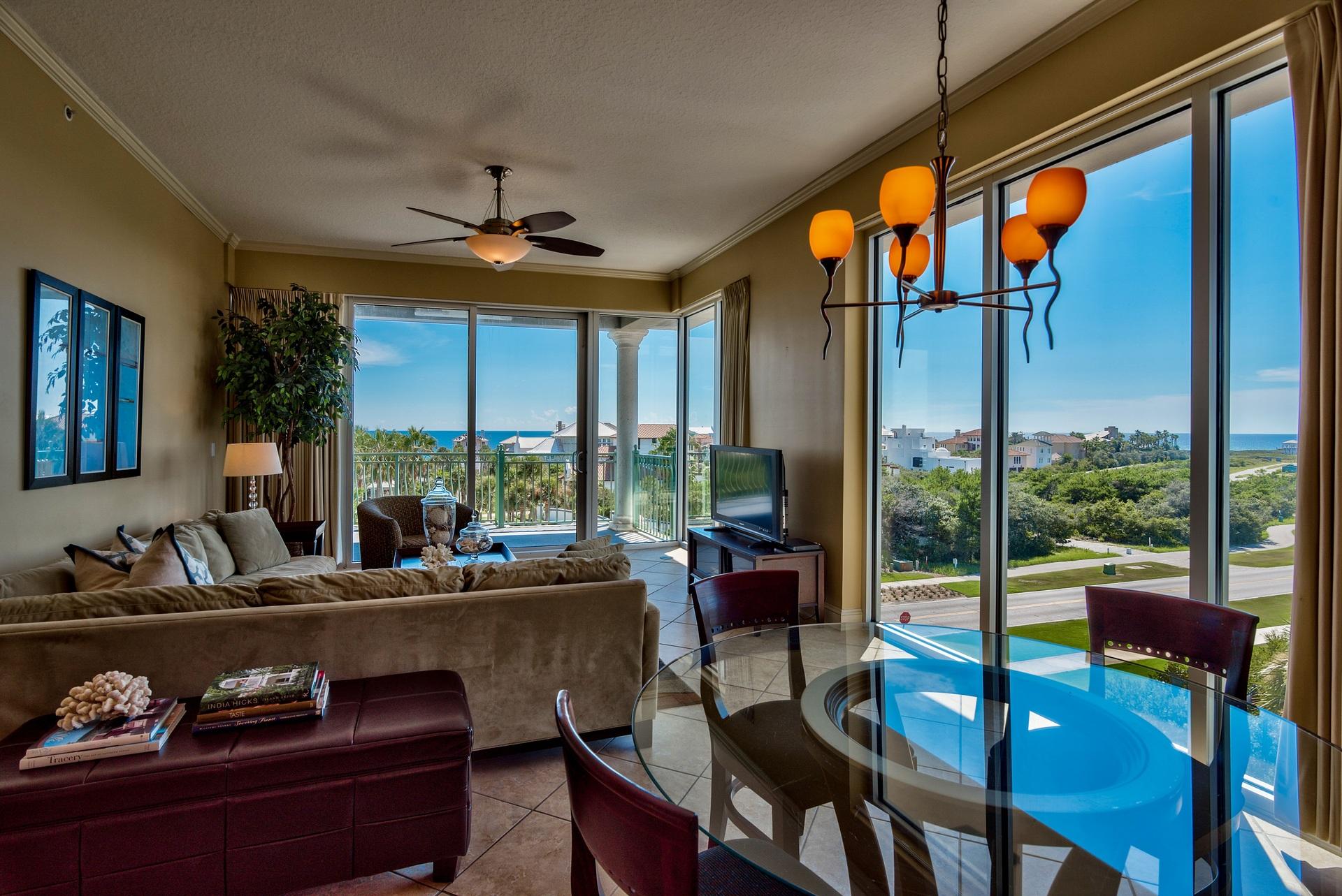 ALEXANDER AT PALM COURT - Residential