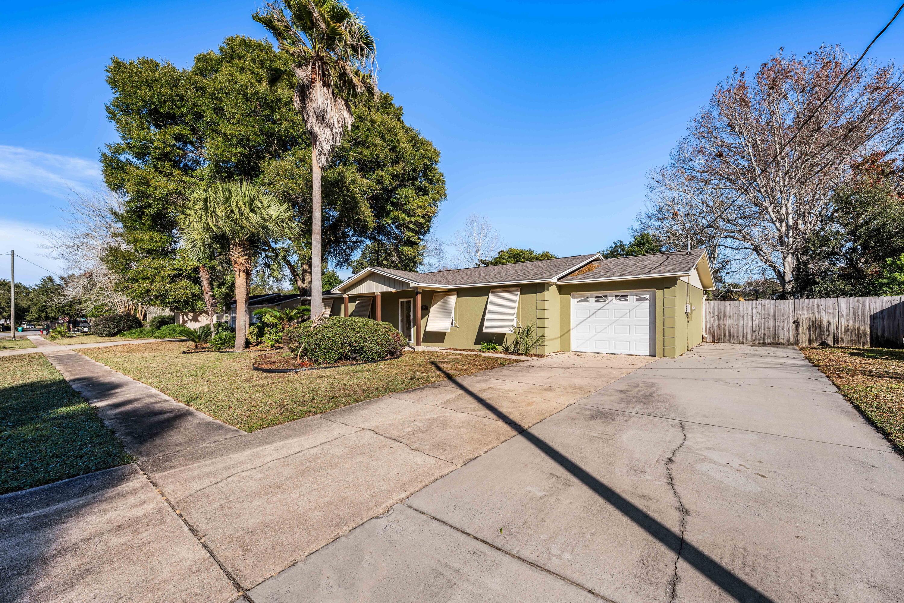 EASTWOOD - Residential