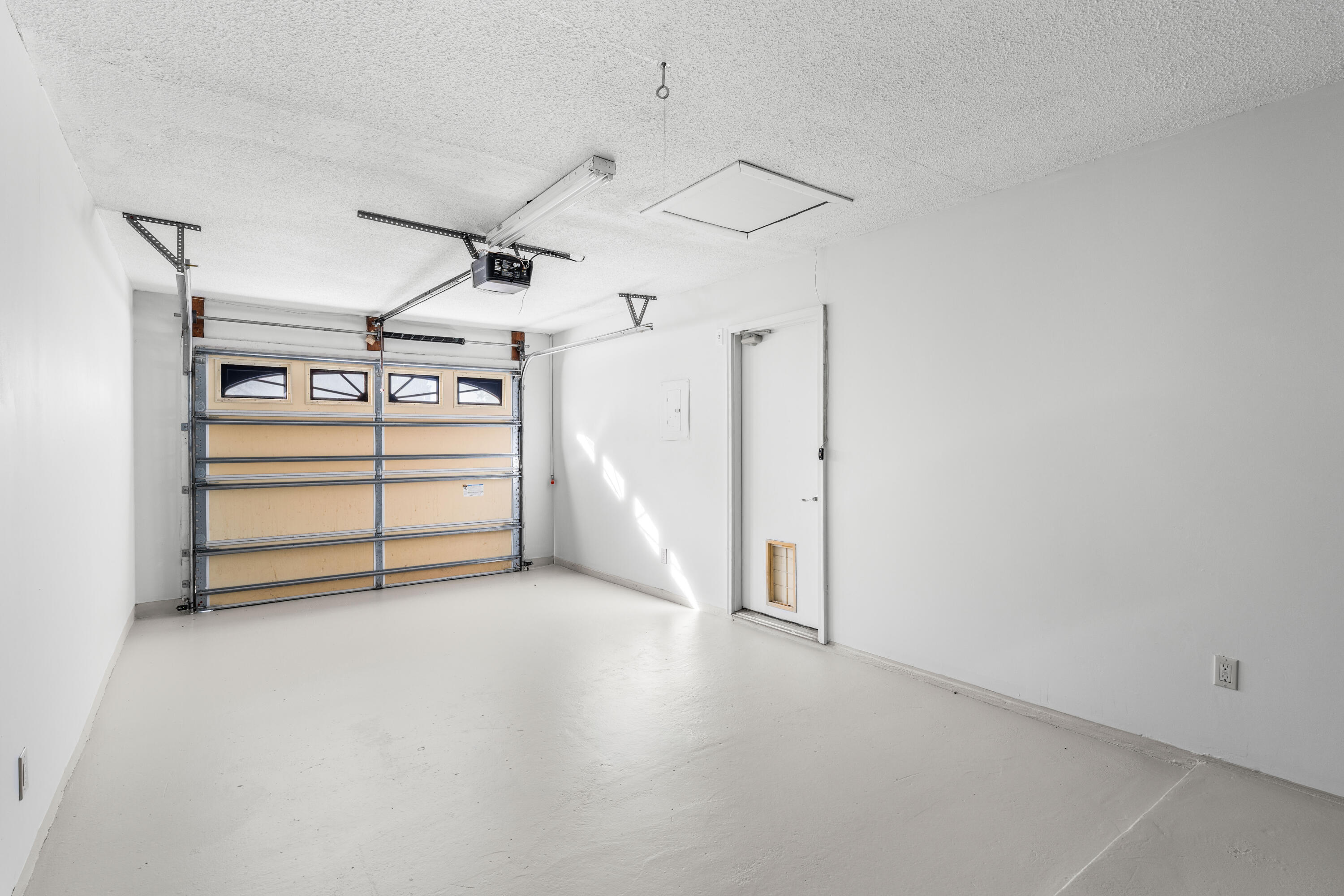 EASTWOOD - Residential