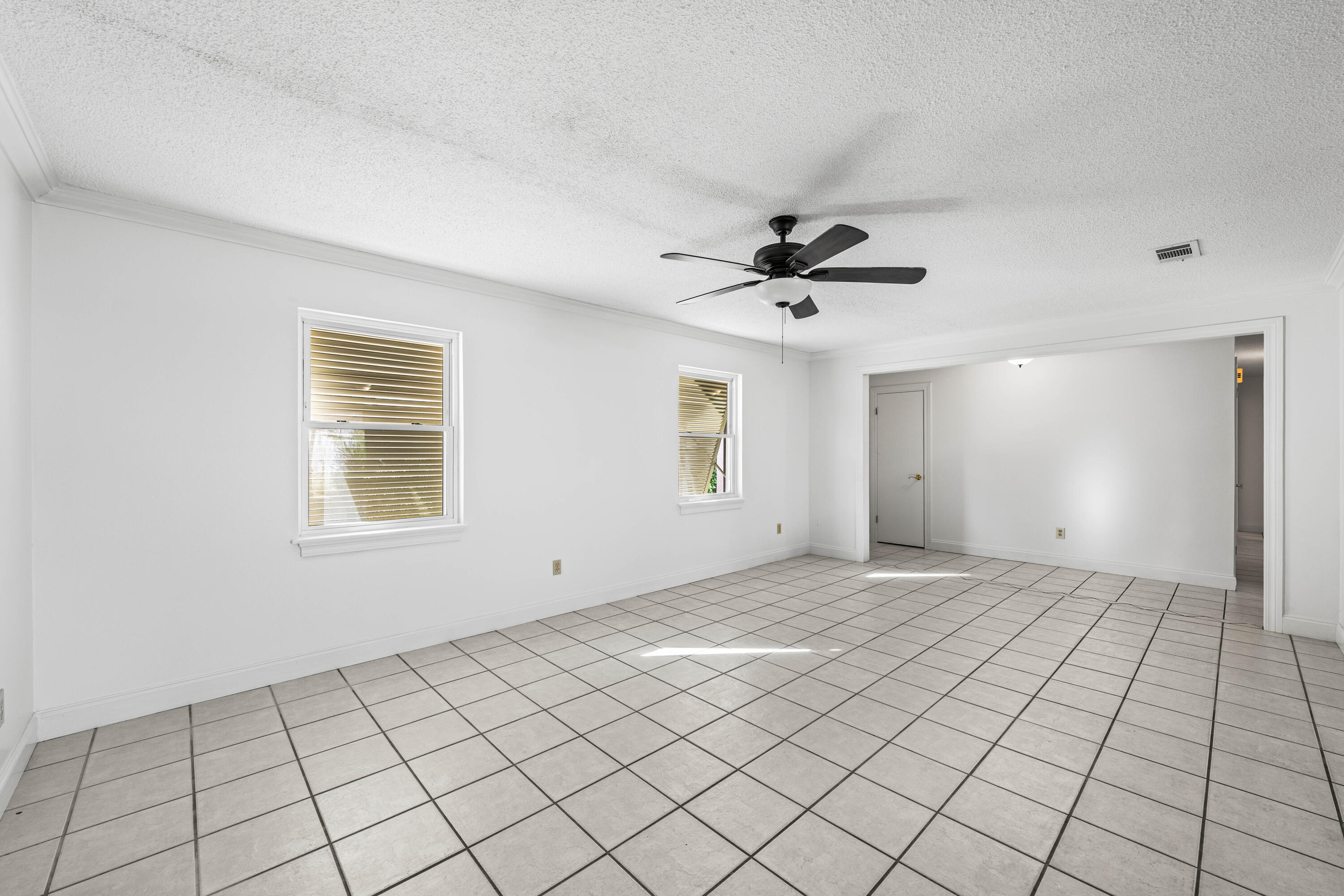 EASTWOOD - Residential