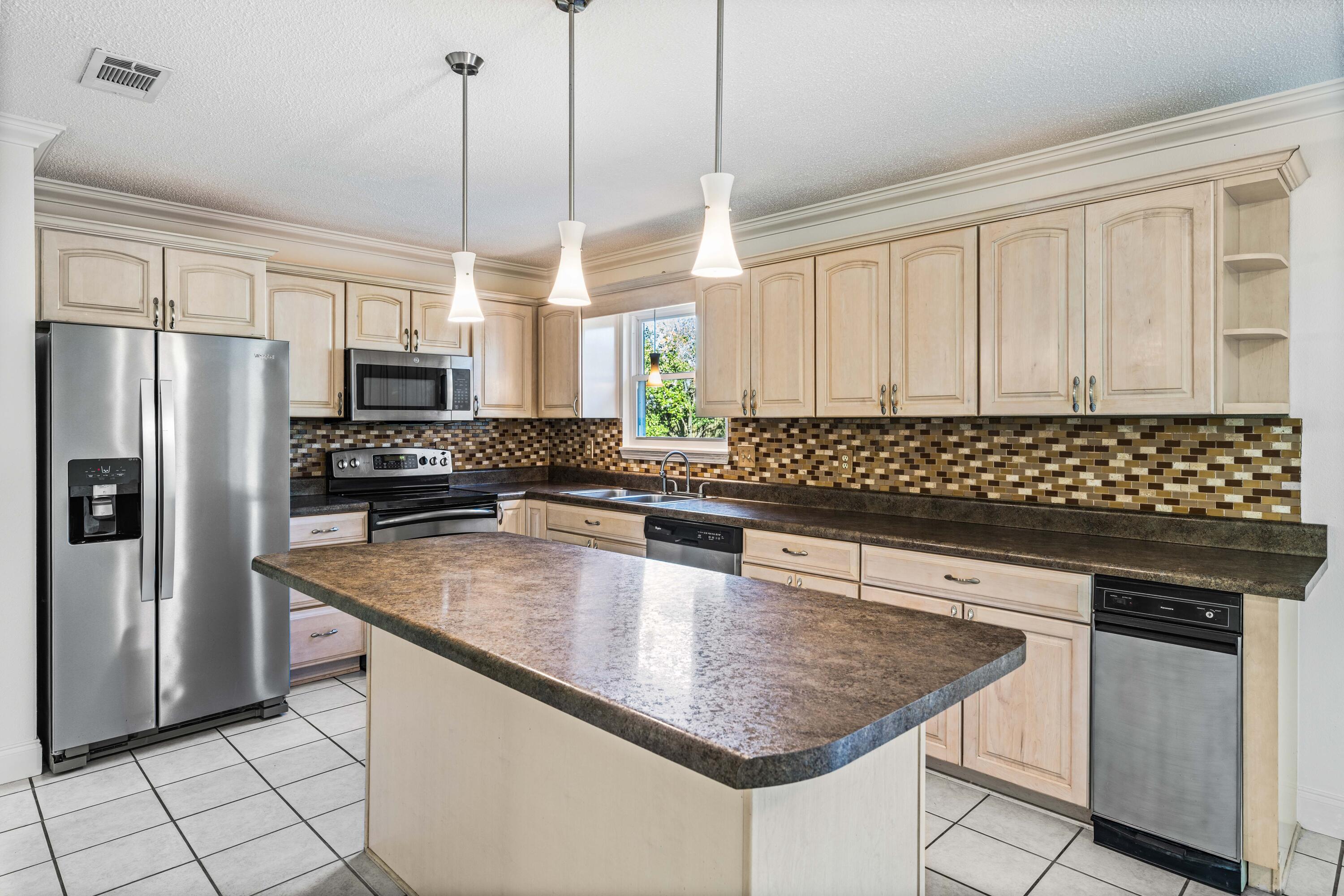 EASTWOOD - Residential