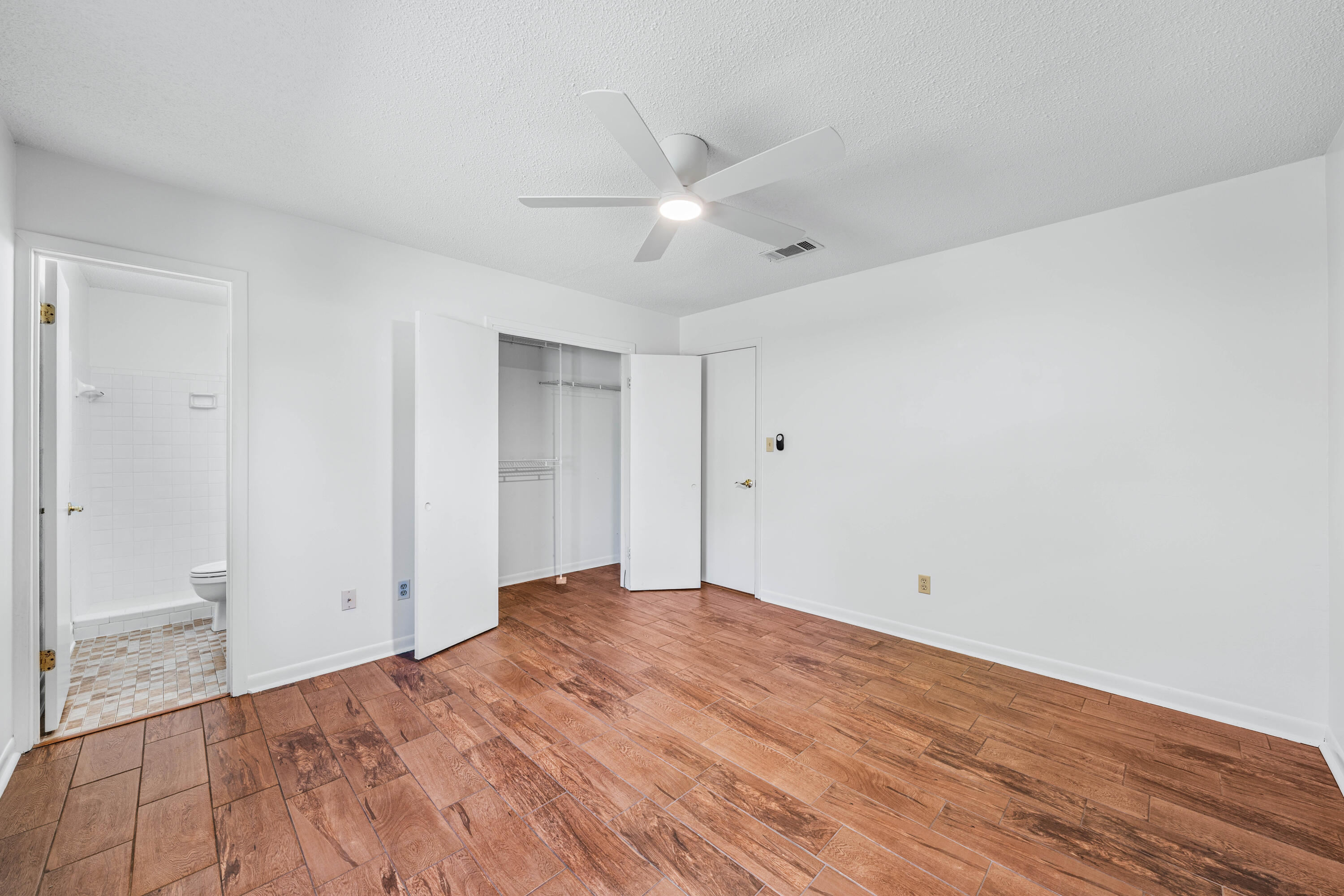 EASTWOOD - Residential