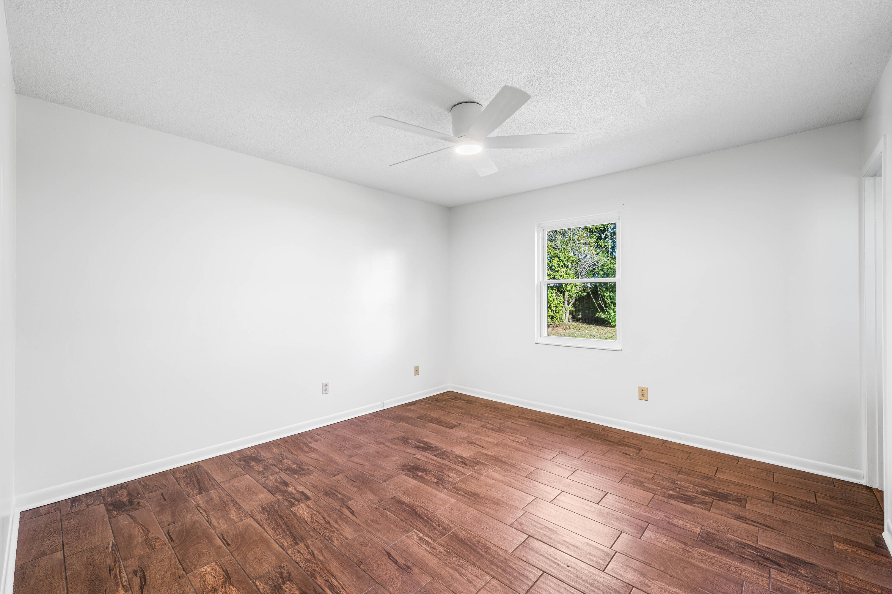 EASTWOOD - Residential