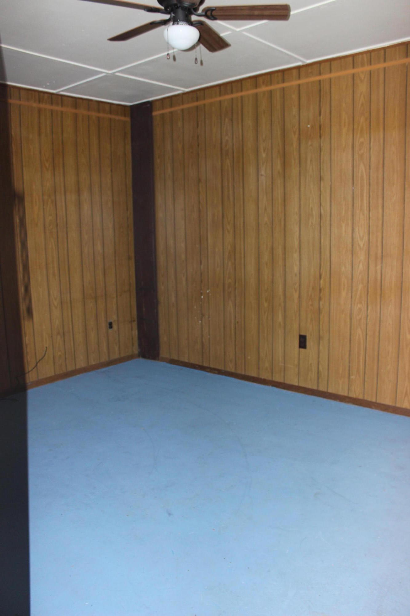 PINE CREST HILLS S/D LOT 11 BLK F - Residential