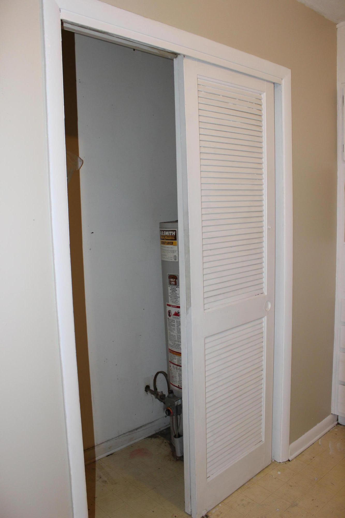 PINE CREST HILLS S/D LOT 11 BLK F - Residential