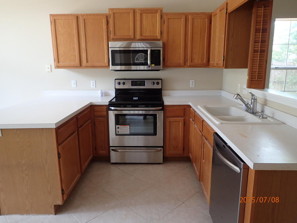 ASHLAND MANOR - Residential