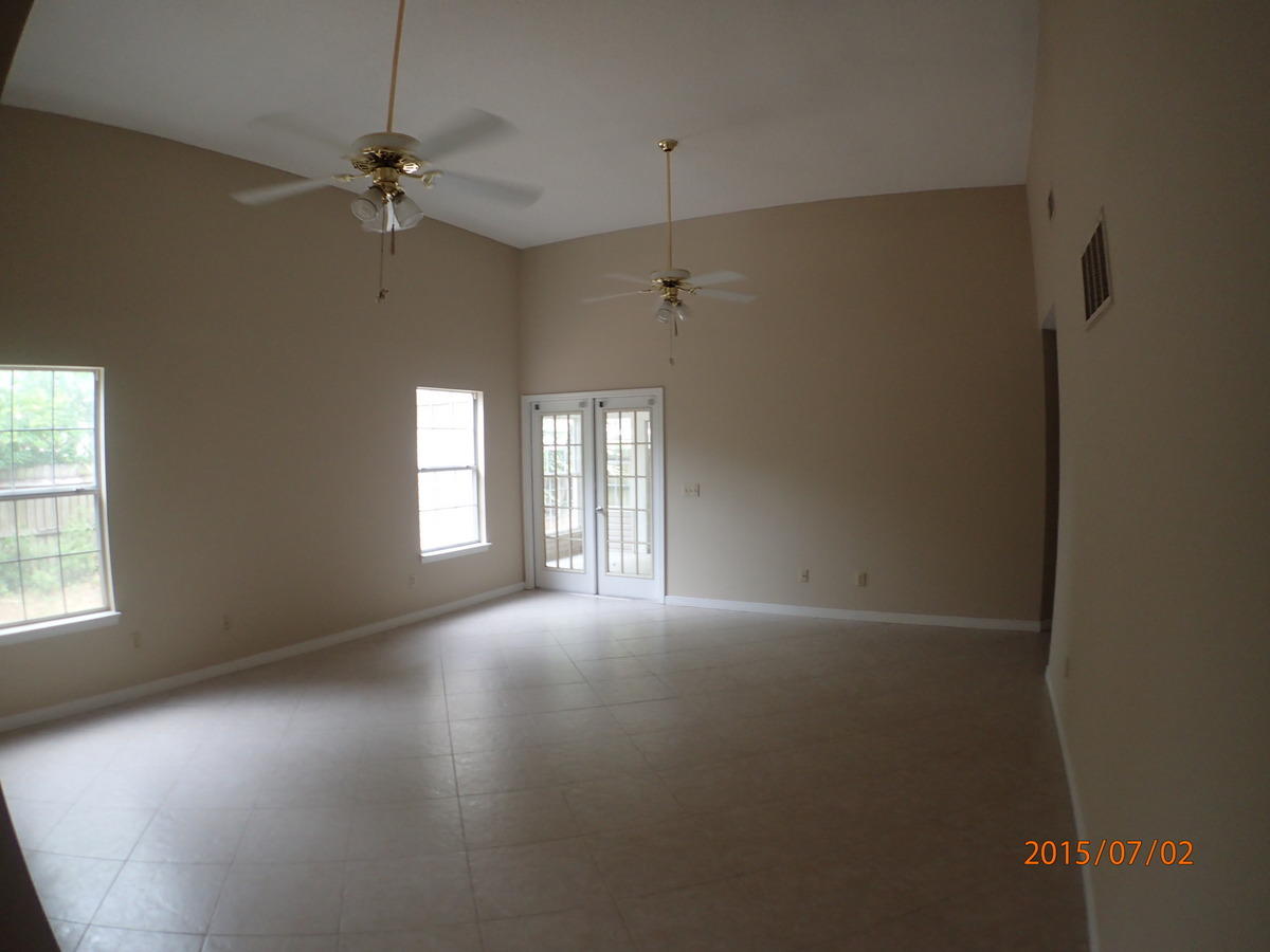 ASHLAND MANOR - Residential