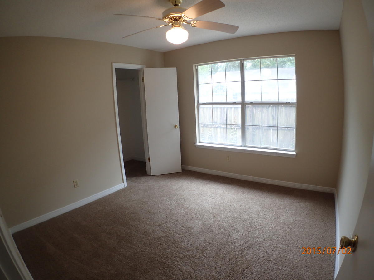 ASHLAND MANOR - Residential