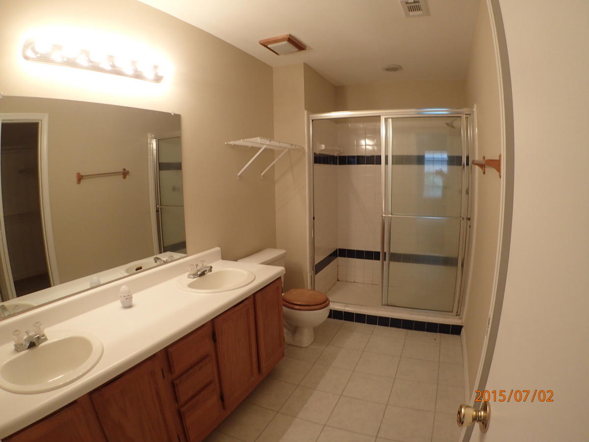 ASHLAND MANOR - Residential