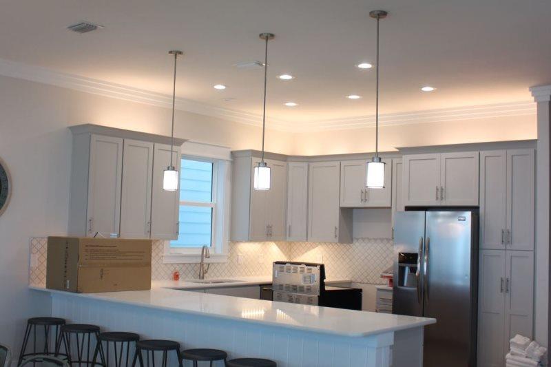 LAGUNA BEACH ESTATES - Residential