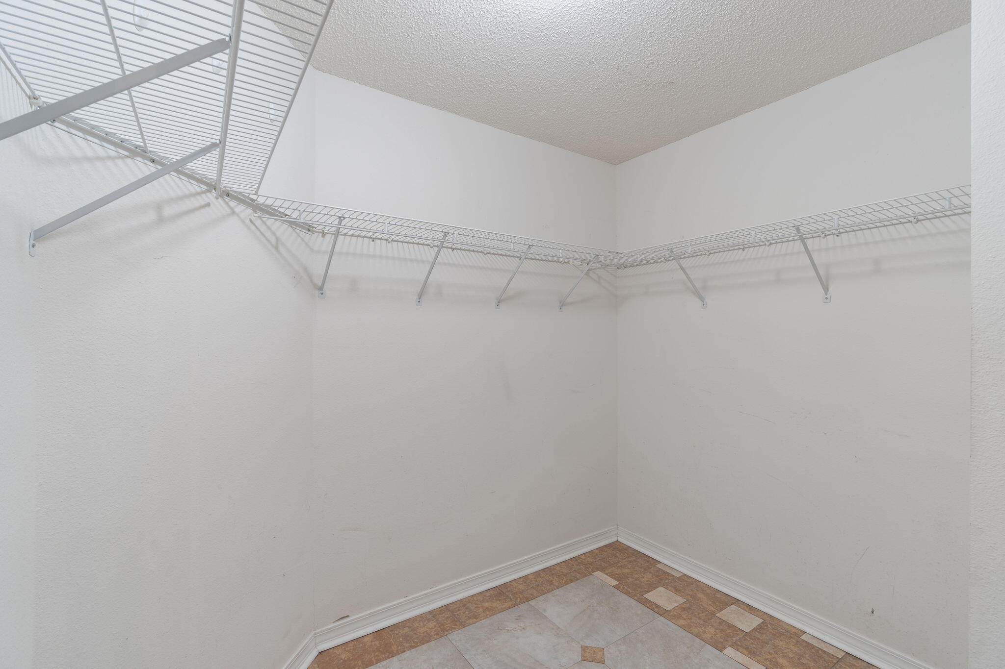 ROSS CROSSING - Residential