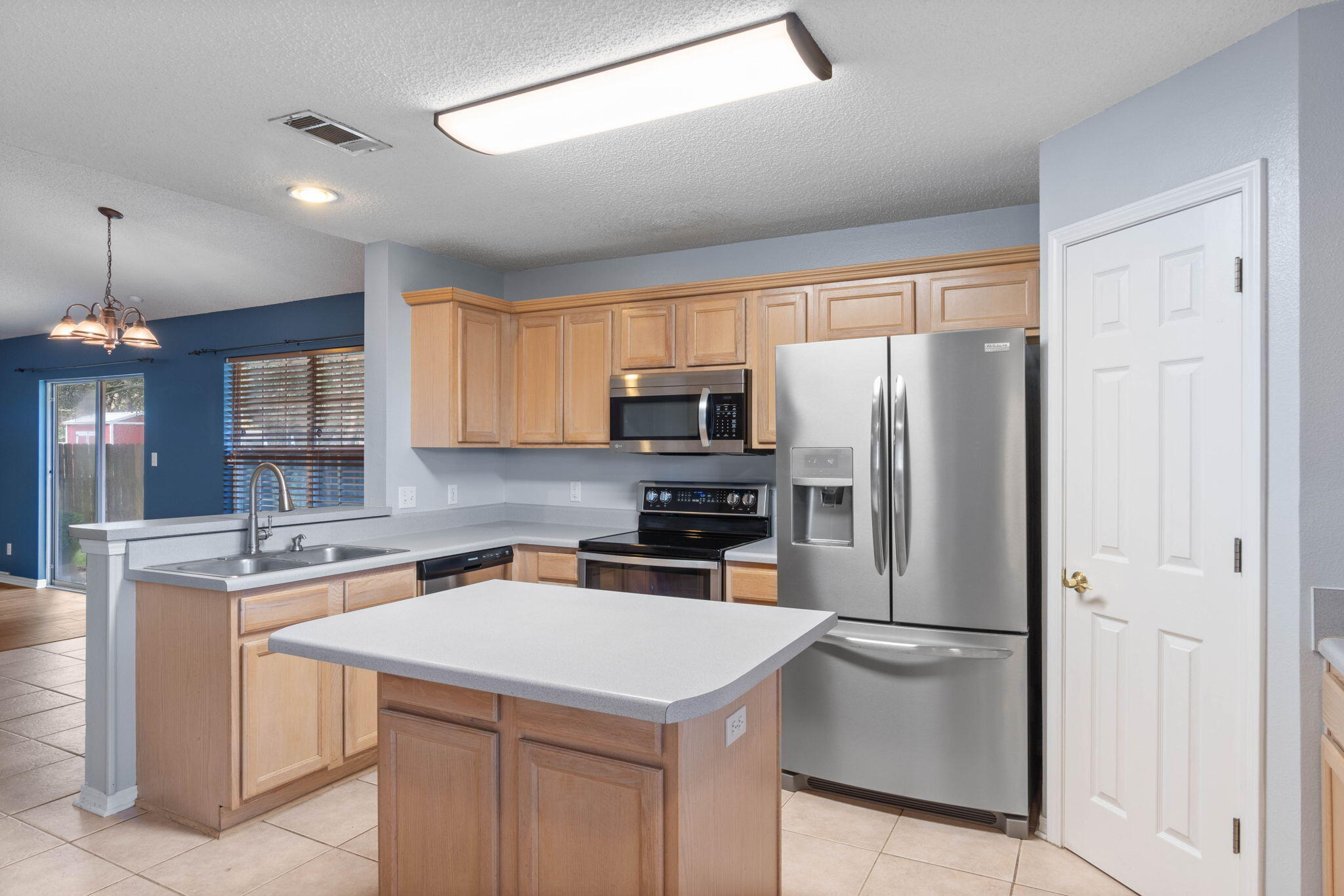 ROSS CROSSING - Residential