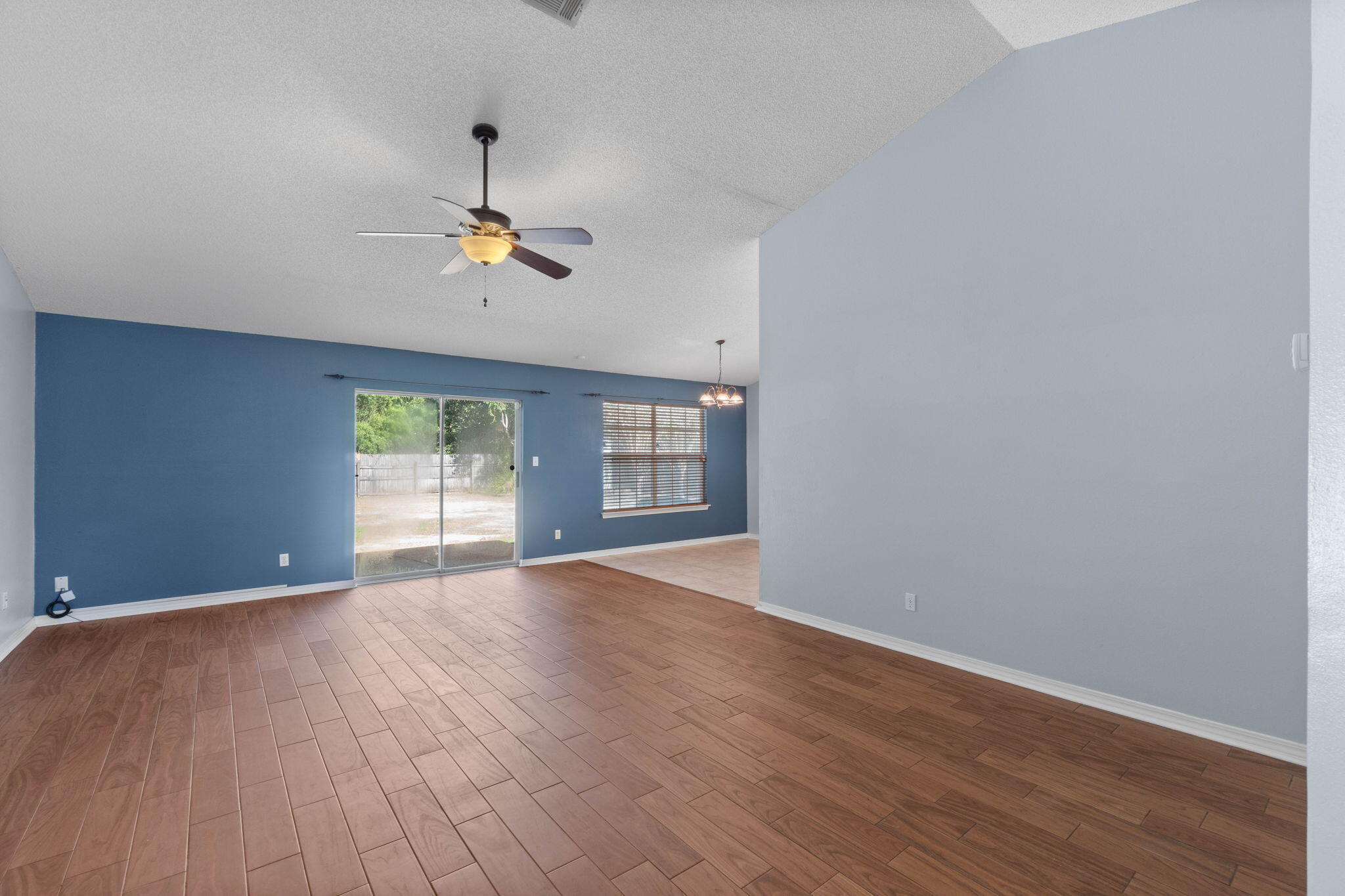 ROSS CROSSING - Residential