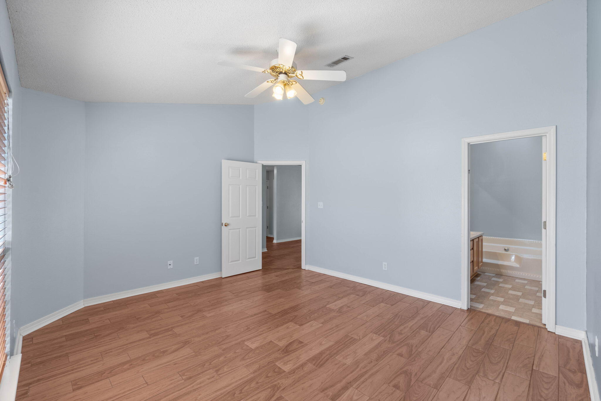 ROSS CROSSING - Residential