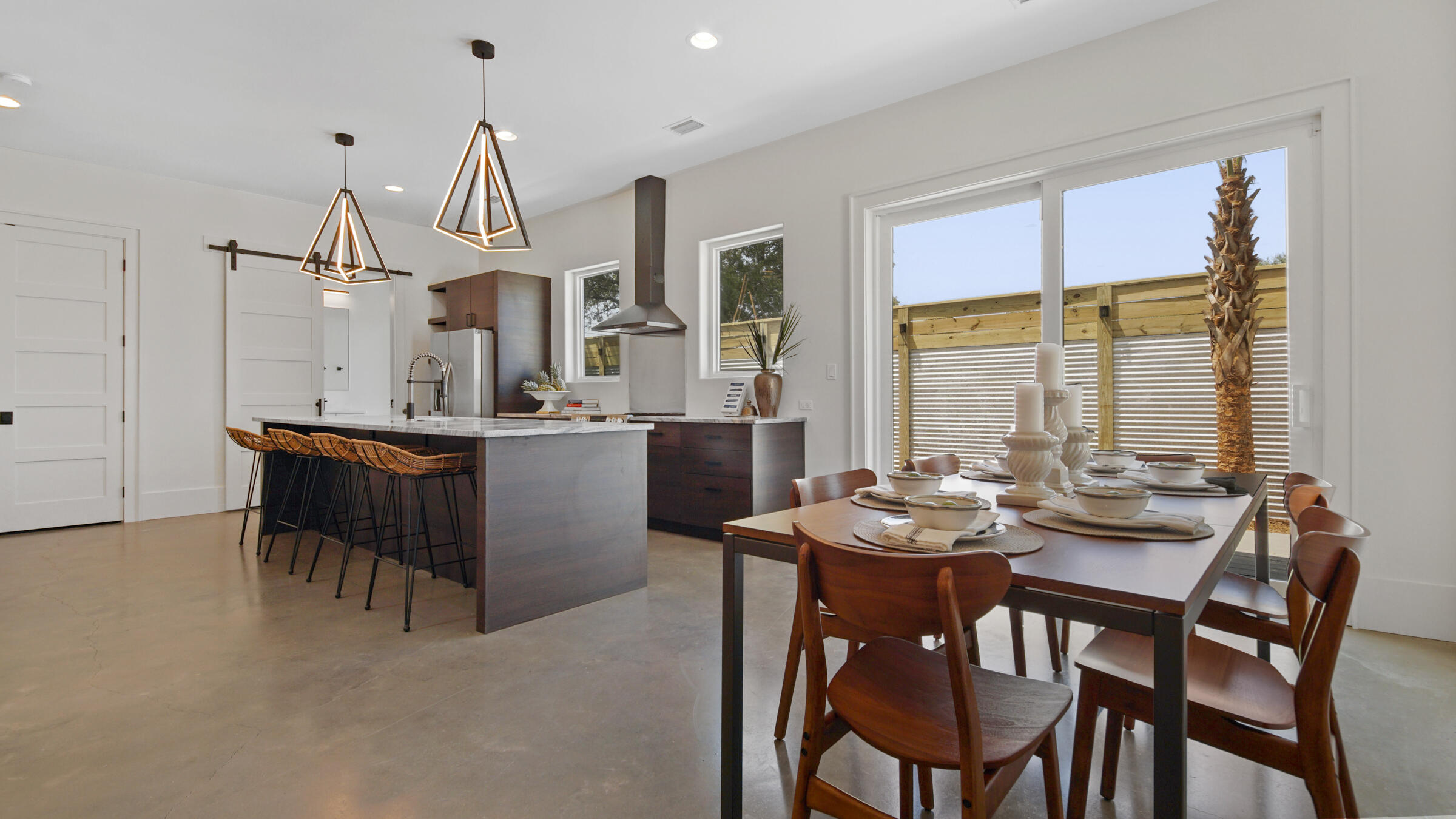 LAGUNA BEACH - Residential